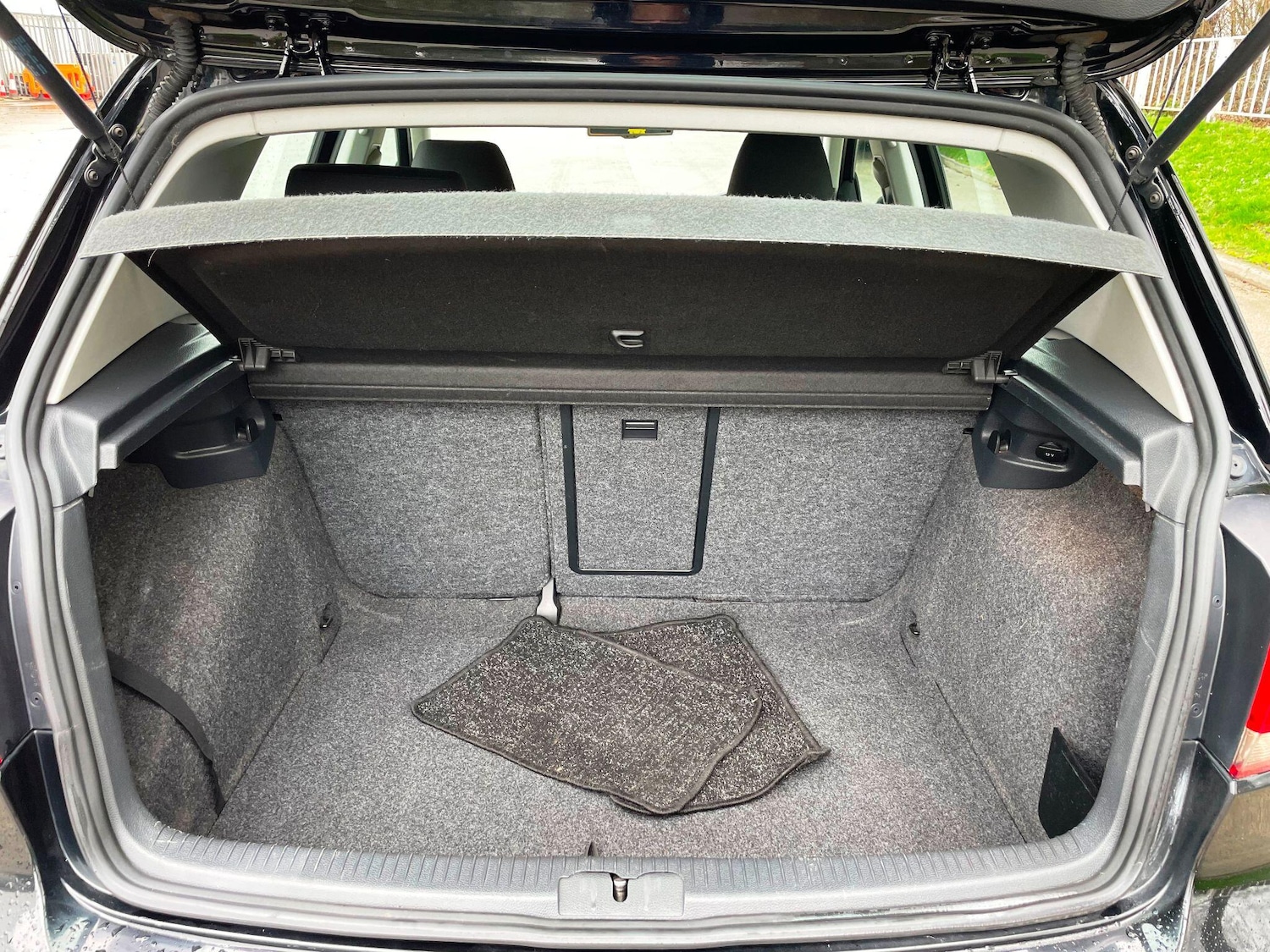 Used Volkswagen Golf 2011 for sale - 77892788: Photo 48