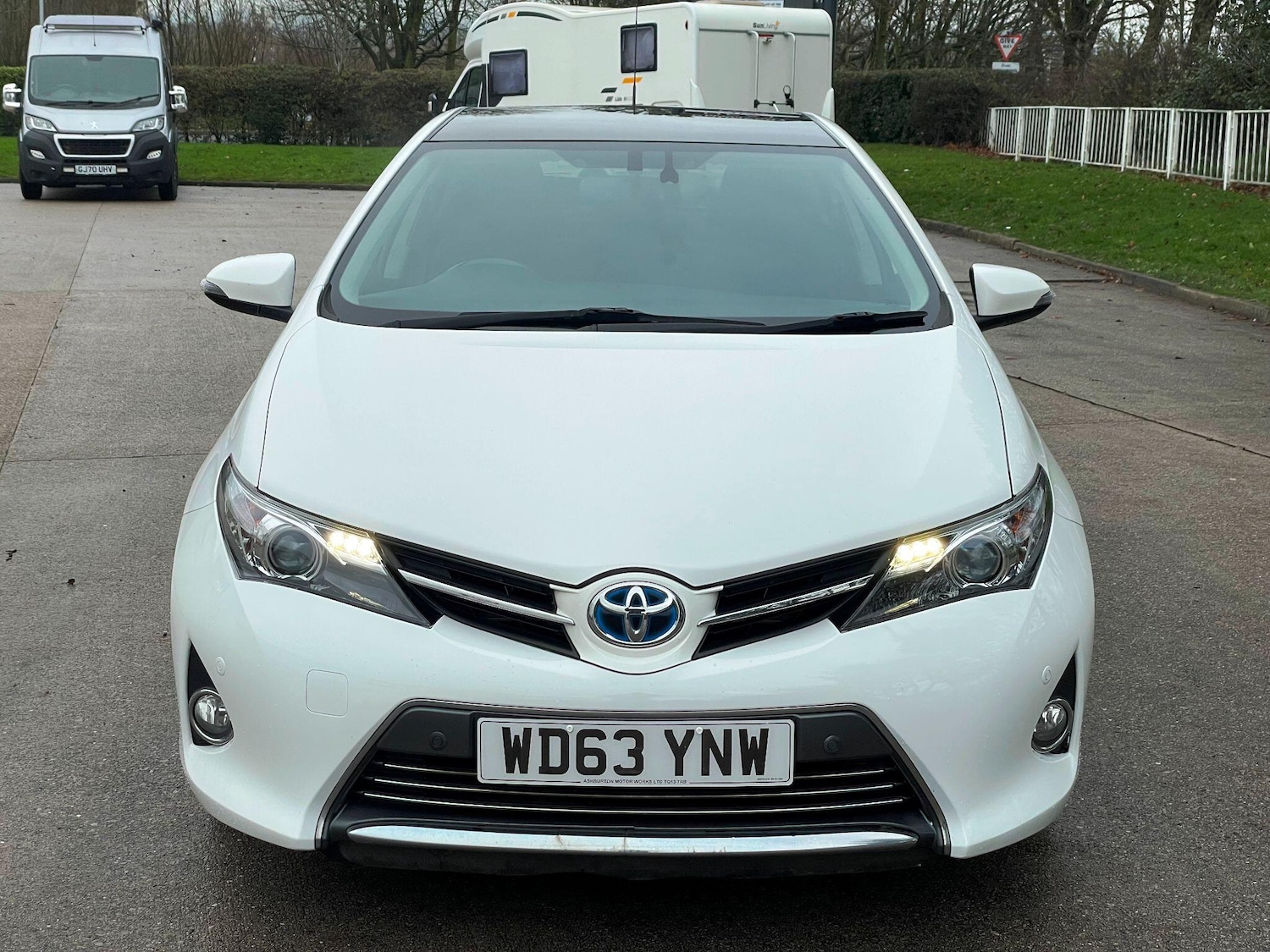 Used Toyota Auris 2014 for sale - 77174848: Photo 2