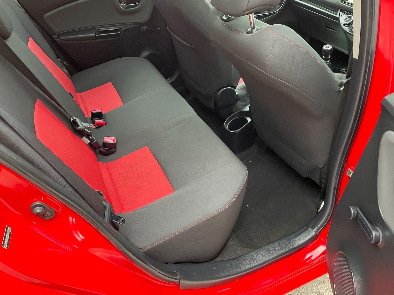 Used Toyota Yaris 2015 for sale - 77174702: Photo 33