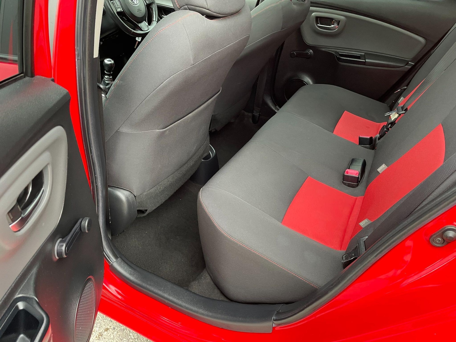 Used Toyota Yaris 2015 for sale - 77174702: Photo 36