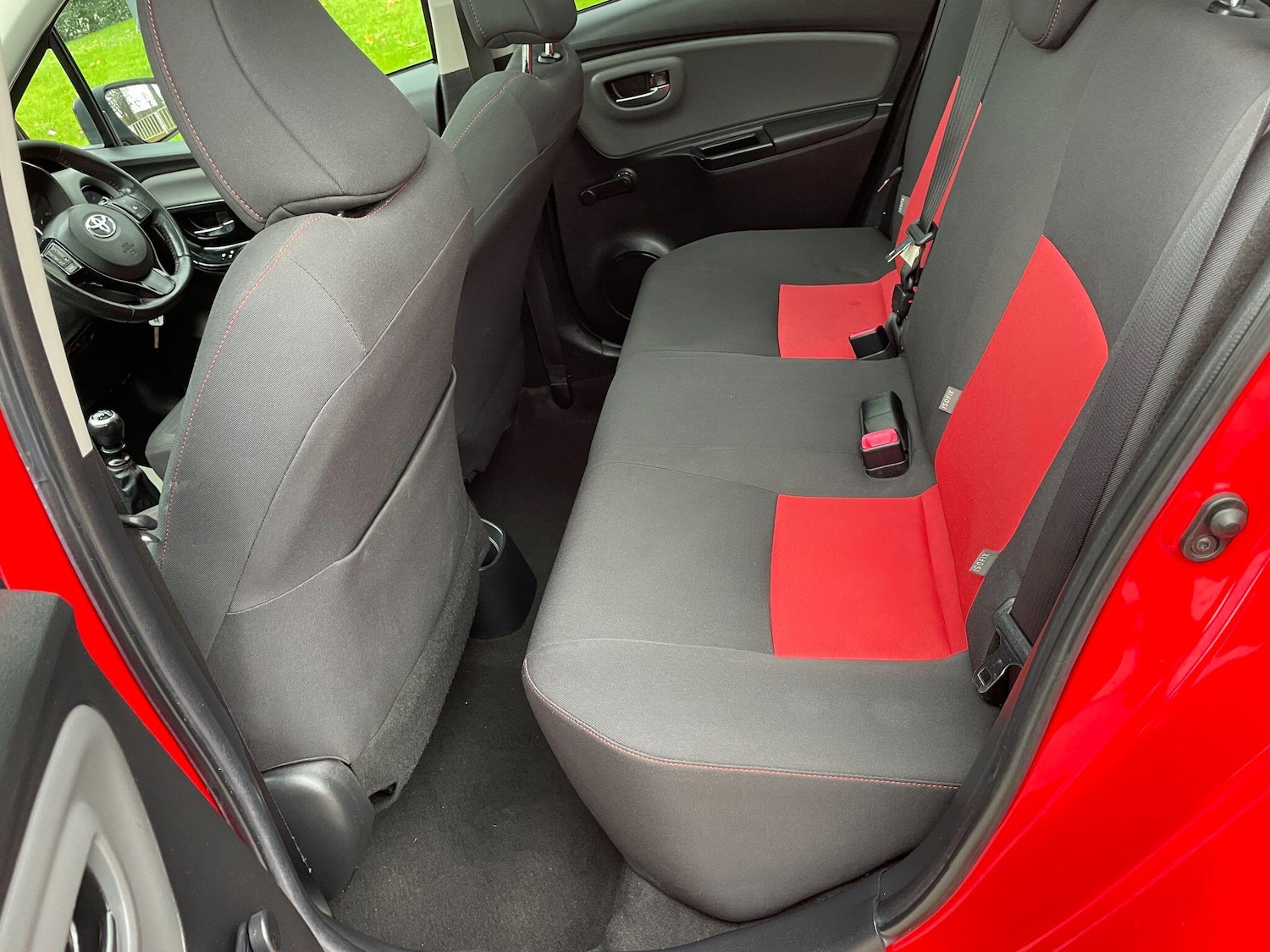 Used Toyota Yaris 2015 for sale - 77174702: Photo 37