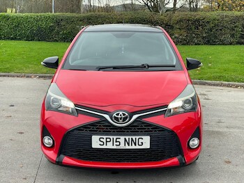 Used Toyota Yaris 2015 for sale - 77174702: Photo