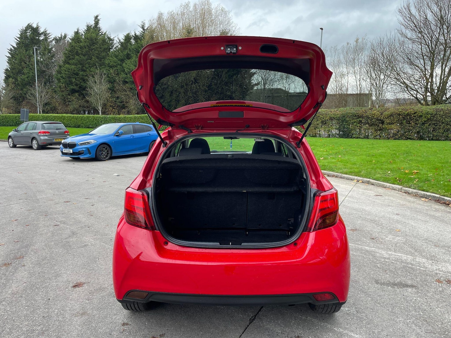 Used Toyota Yaris 2015 for sale - 77174702: Photo 54