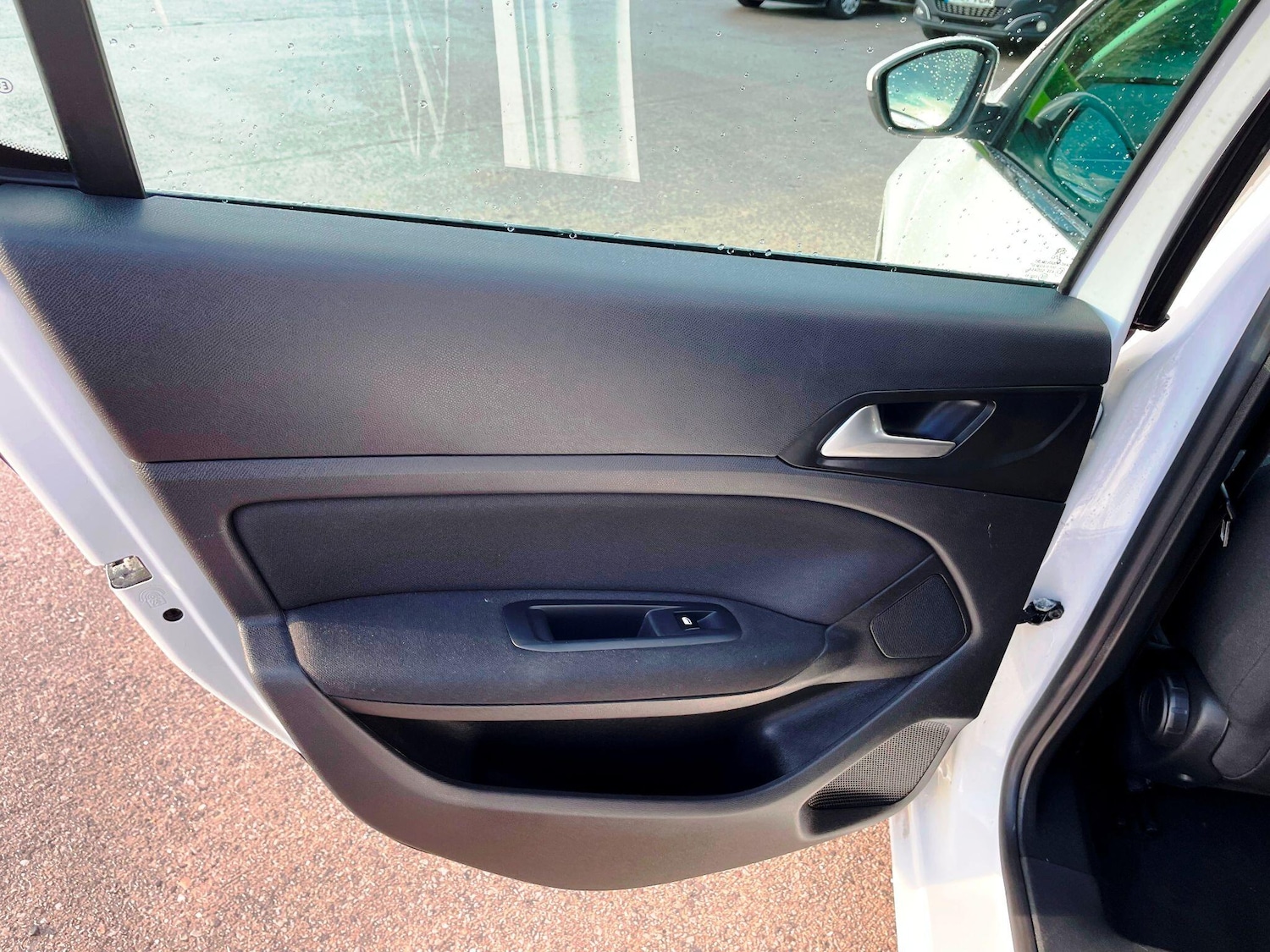 Used Peugeot 308 for sale - 77242672: Photo 30