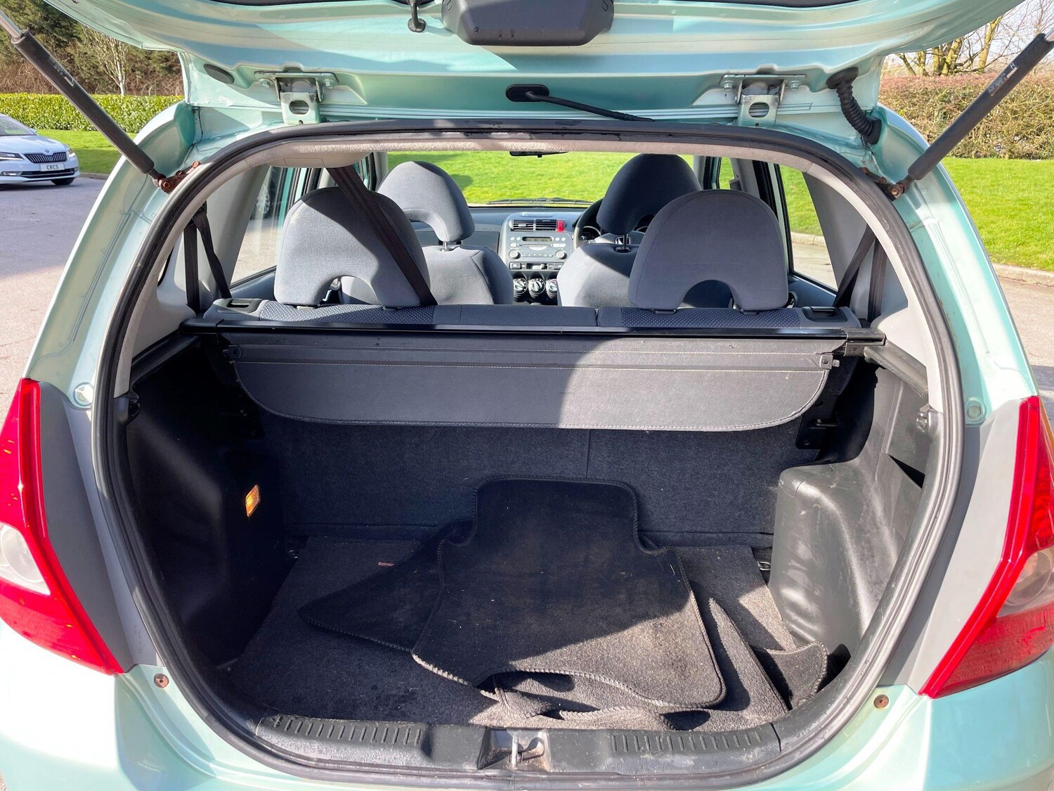 Used Honda Jazz 2004 for sale - 77559335: Photo 43