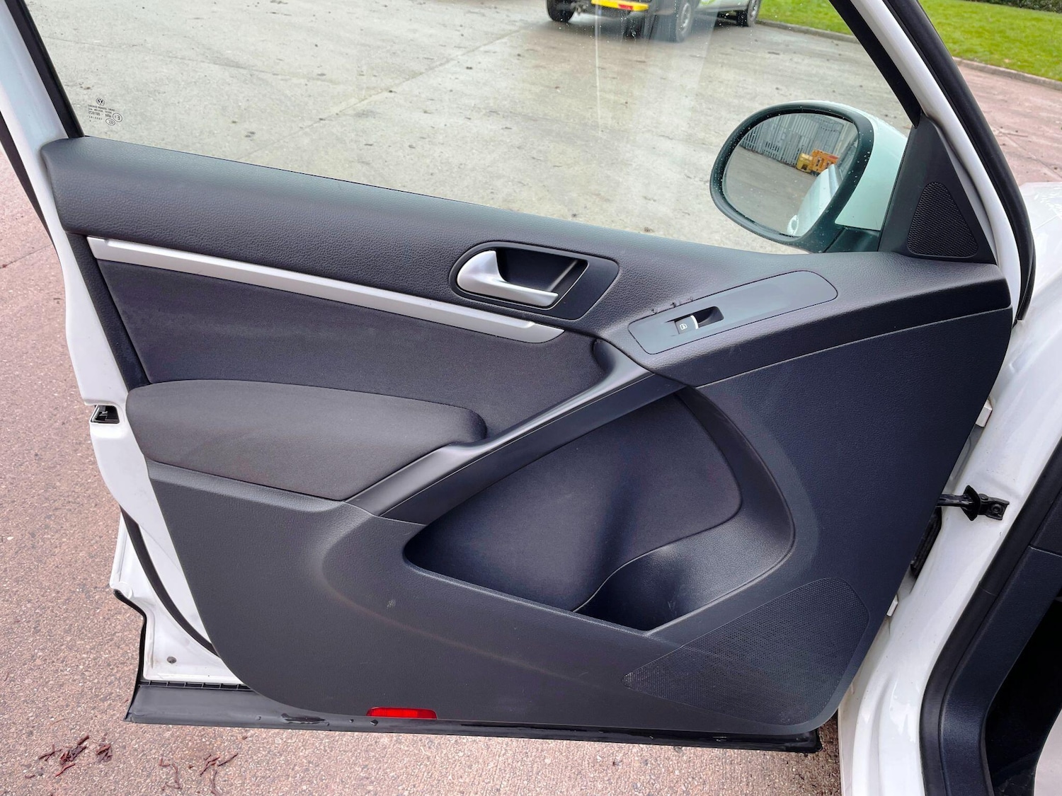 Used Volkswagen Tiguan 2014 for sale - 77839720: Photo 28