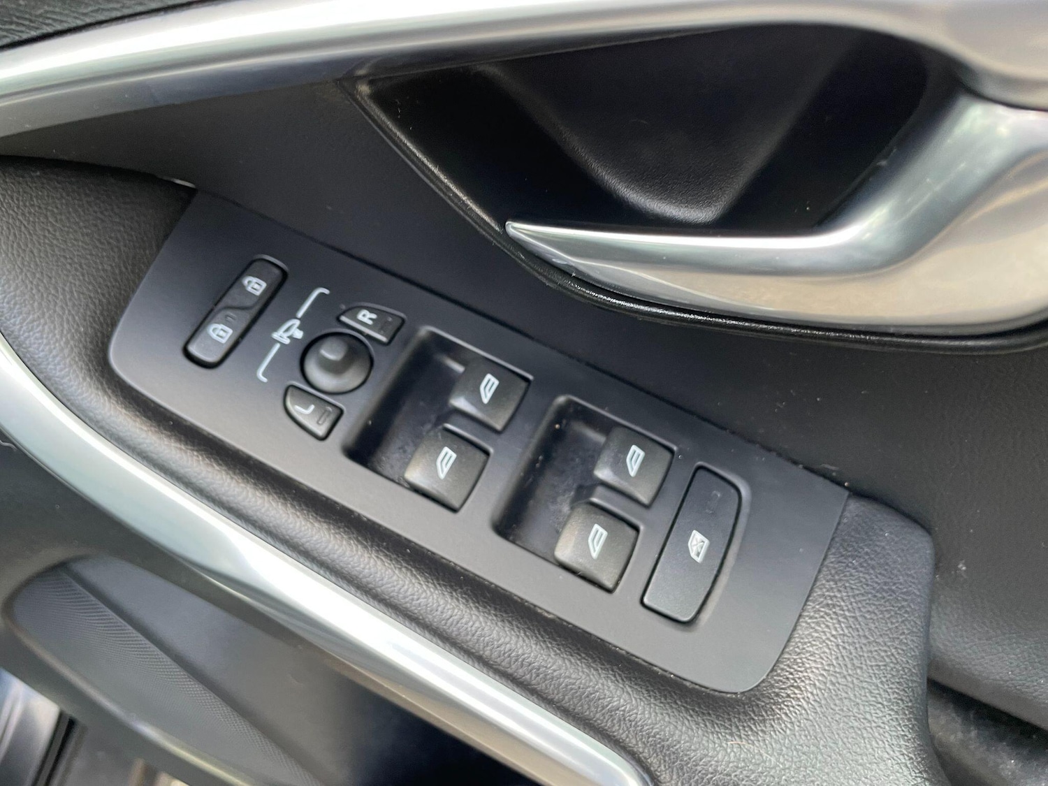 Used Volvo V40 2014 for sale - 77174742: Photo 22