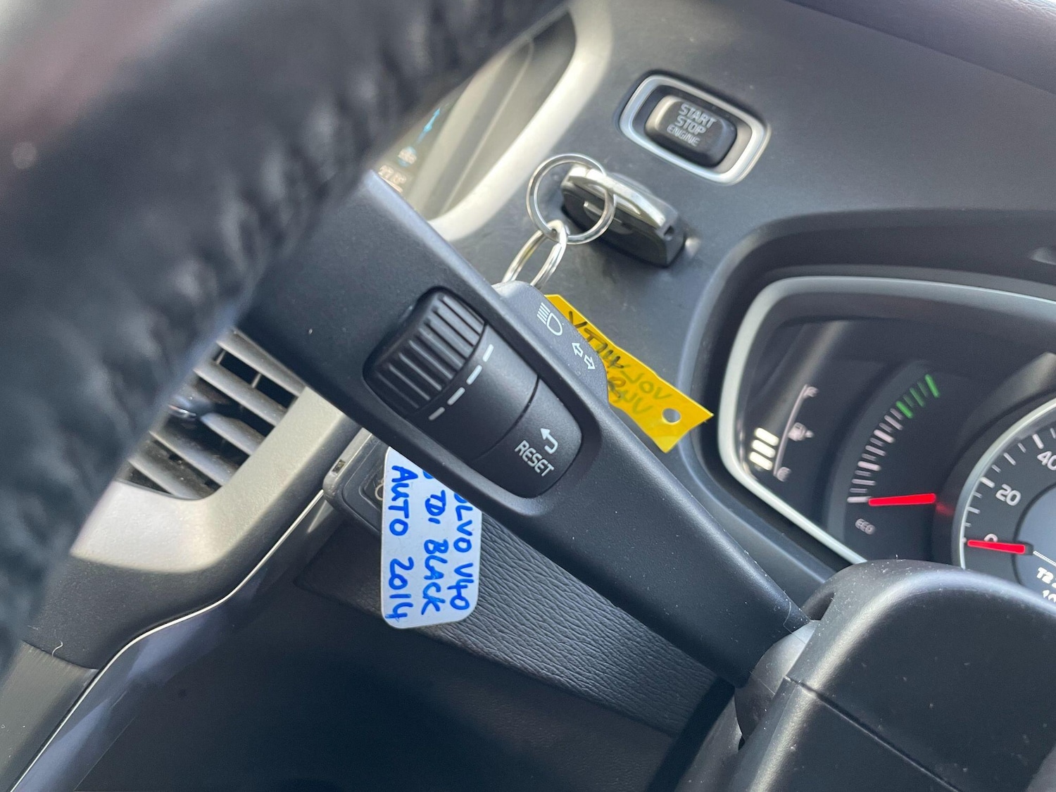 Used Volvo V40 2014 for sale - 77174742: Photo 39