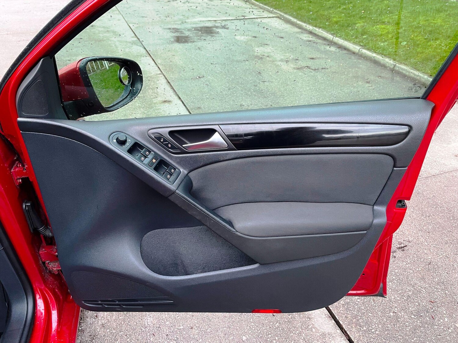 Used Volkswagen Golf 2010 for sale - 77559109: Photo 21