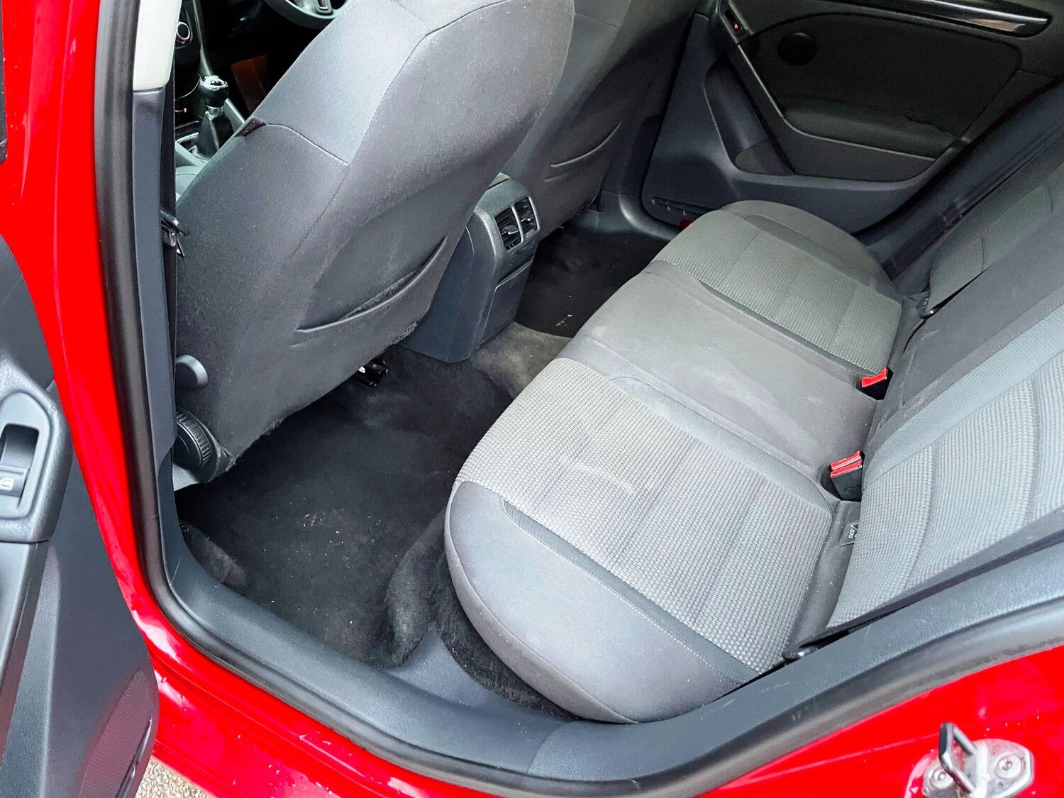 Used Volkswagen Golf 2010 for sale - 77559109: Photo 27