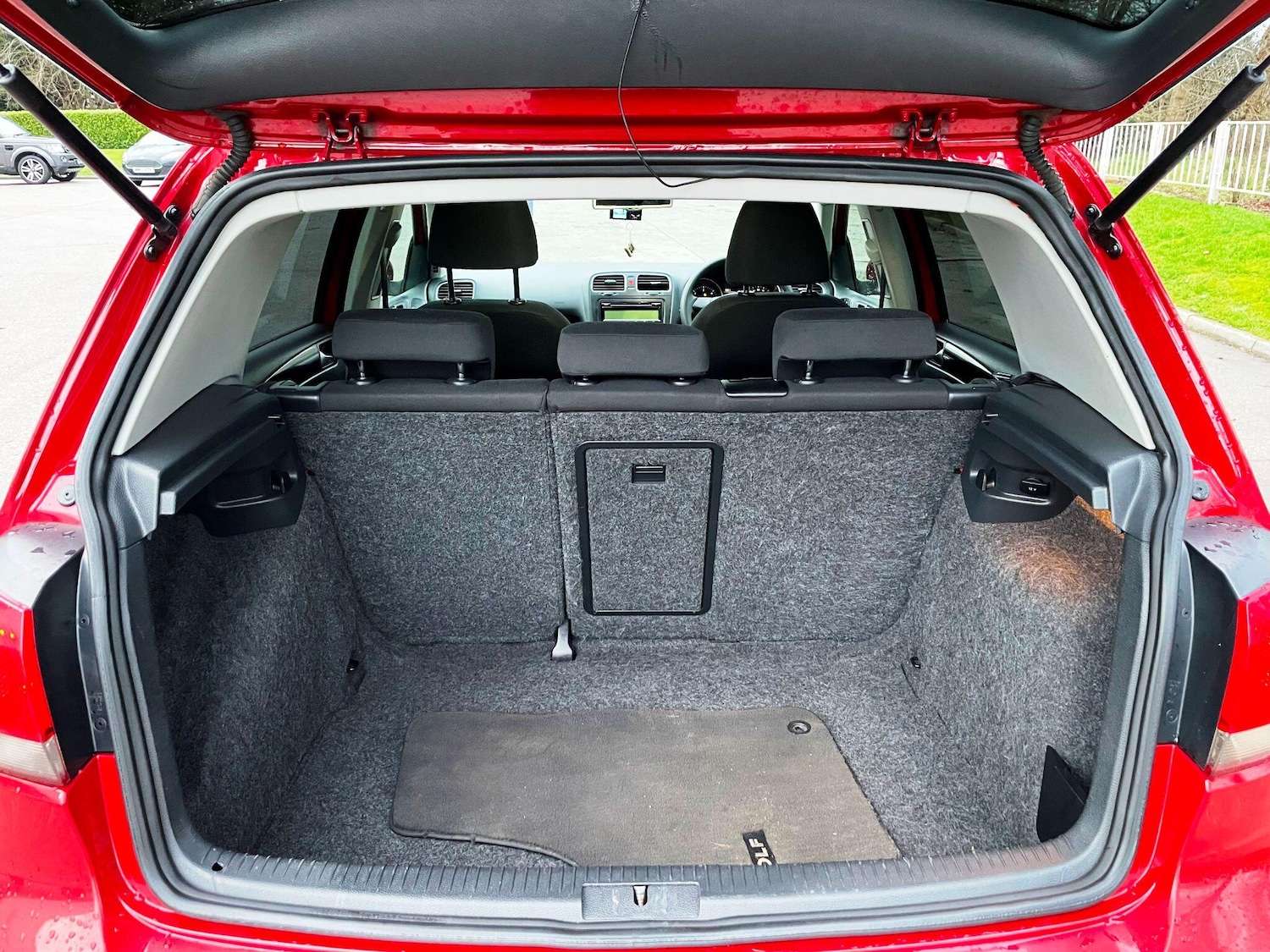 Used Volkswagen Golf 2010 for sale - 77559109: Photo 45