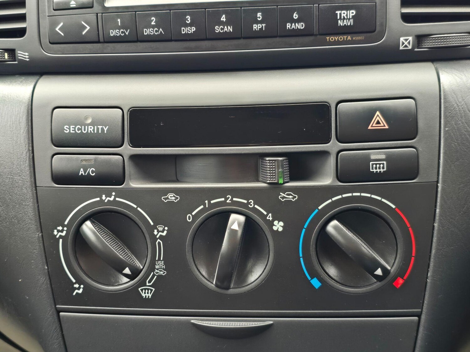 Used Toyota Corolla 2003 for sale - 77174696: Photo 38