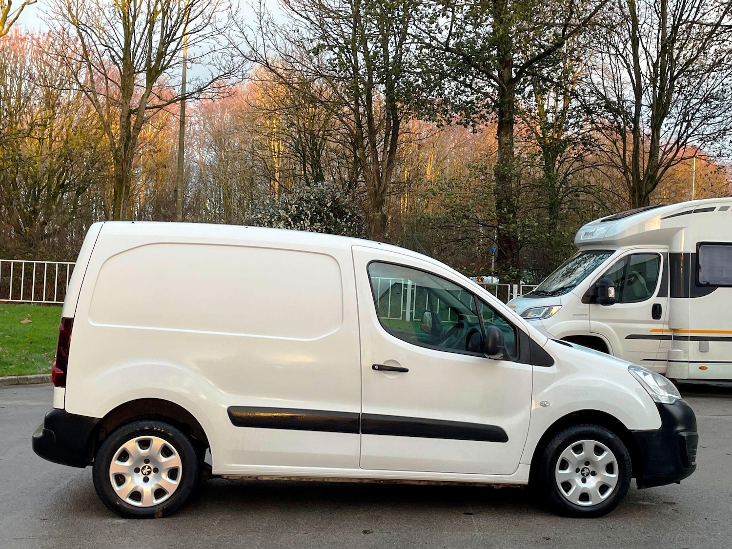 Used Peugeot Partner 2017 for sale - 77625729: Photo 10