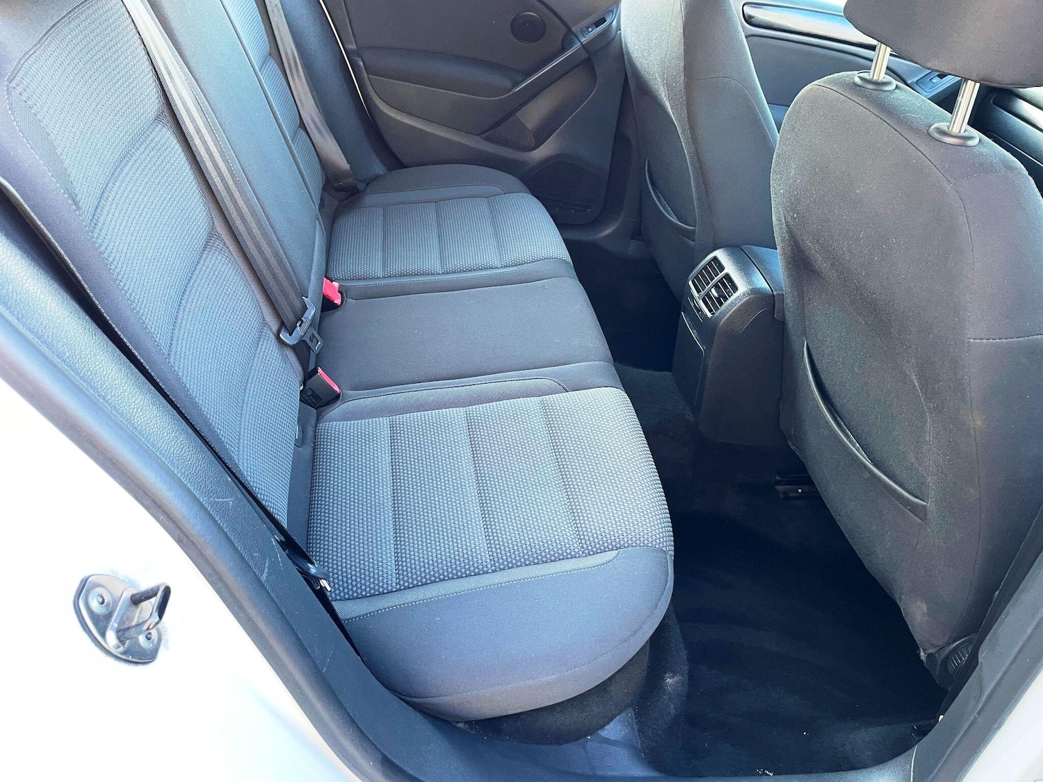 Used Volkswagen Golf 2010 for sale - 77174779: Photo 17