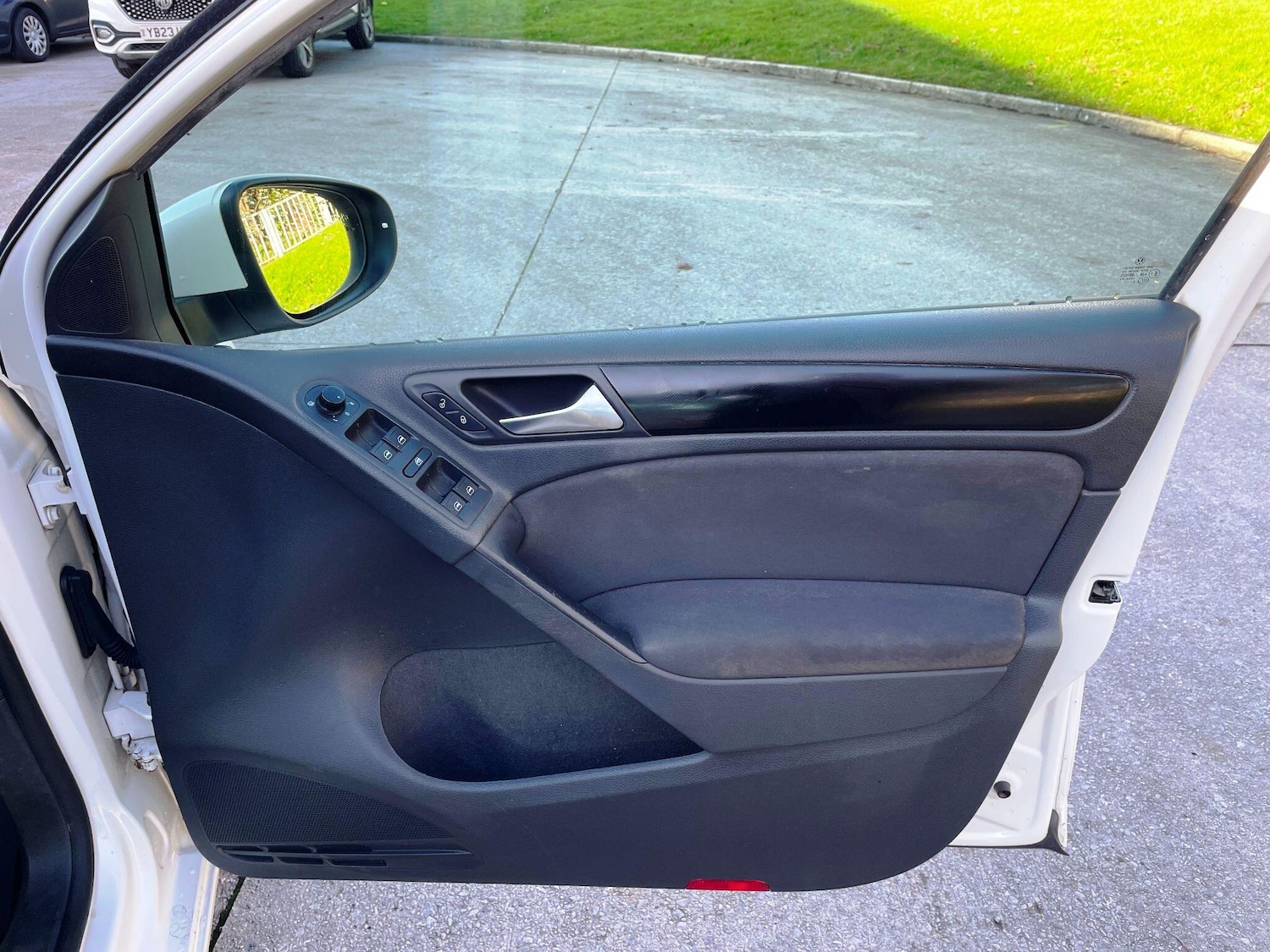 Used Volkswagen Golf 2010 for sale - 77174779: Photo 22