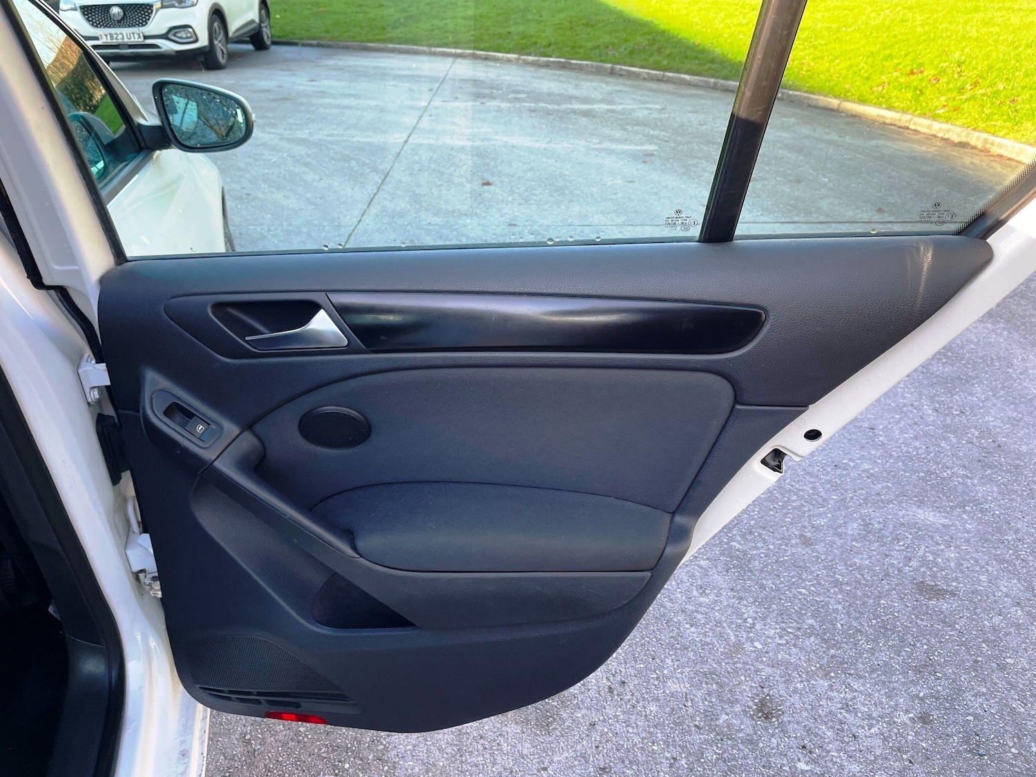 Used Volkswagen Golf 2010 for sale - 77174779: Photo 24