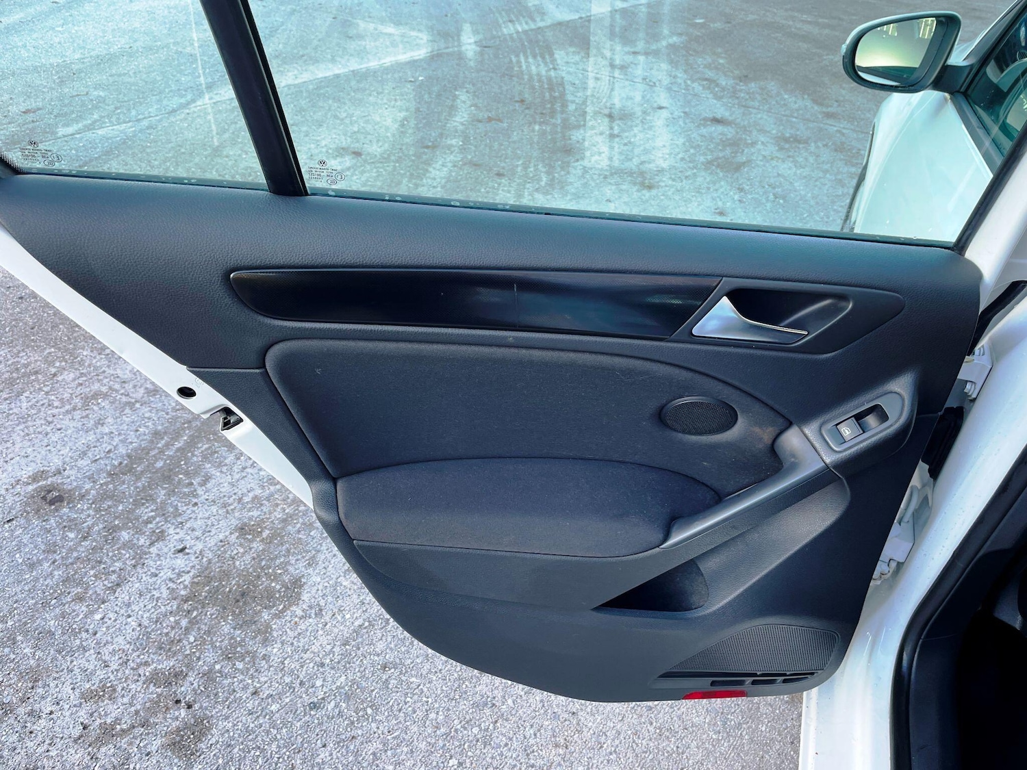 Used Volkswagen Golf 2010 for sale - 77174779: Photo 25