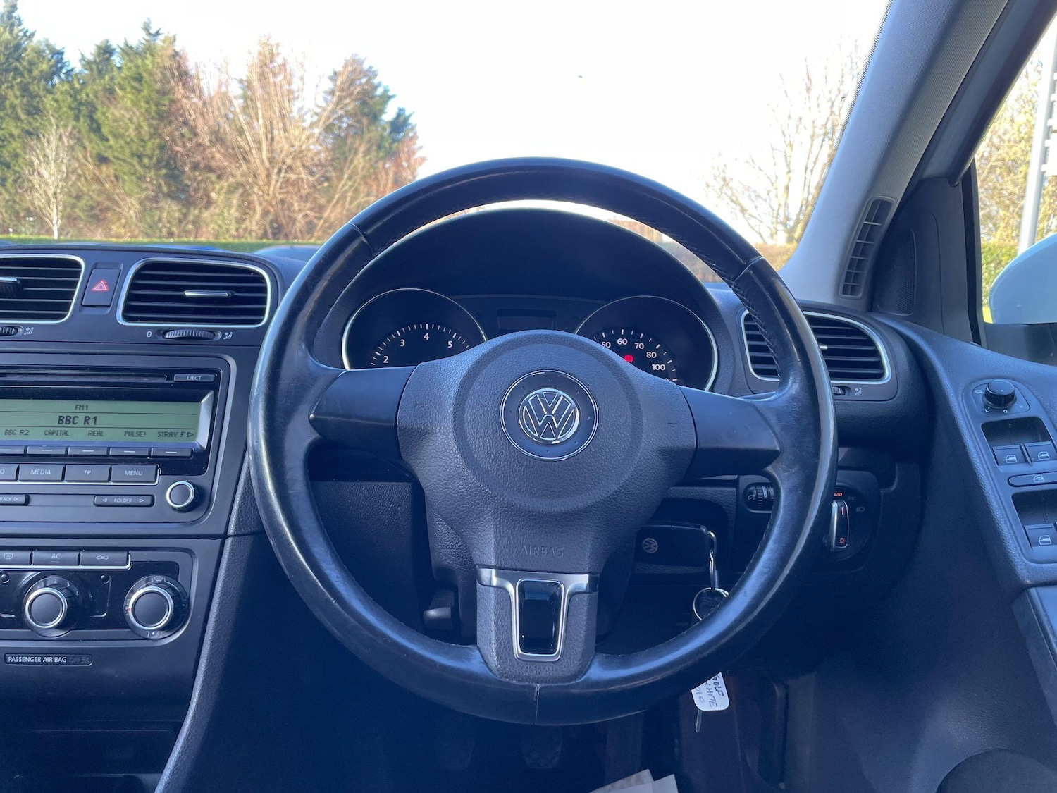 Used Volkswagen Golf 2010 for sale - 77174779: Photo 38