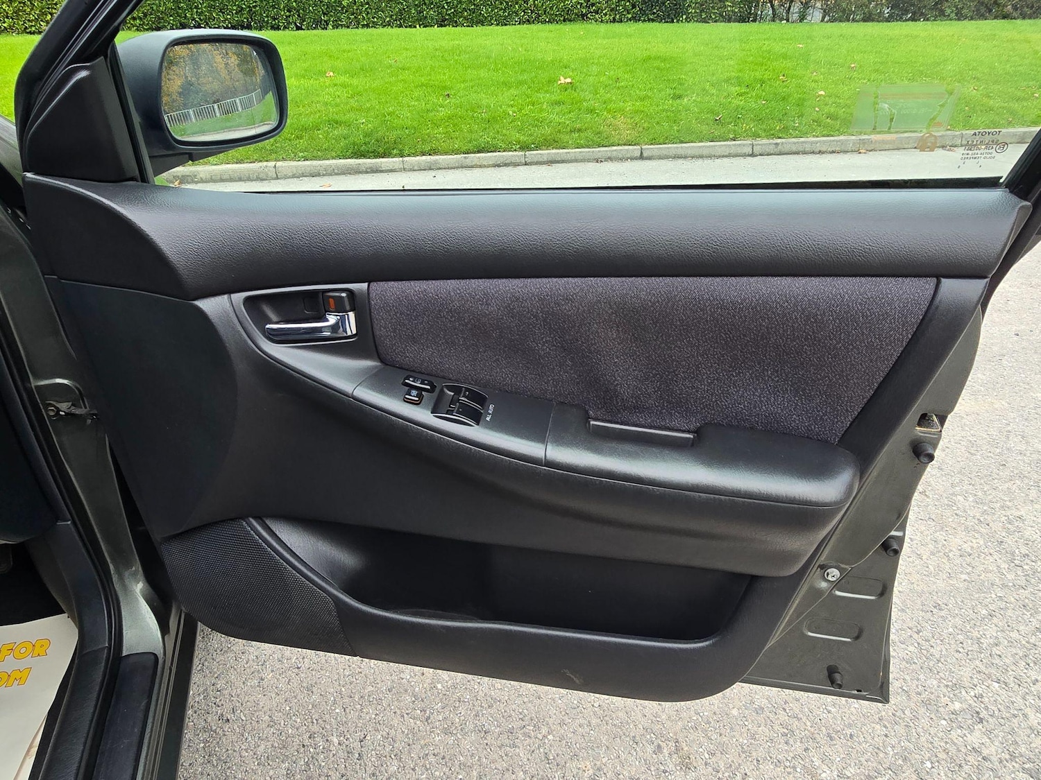 Used Toyota Corolla 2003 for sale - 77839893: Photo 15