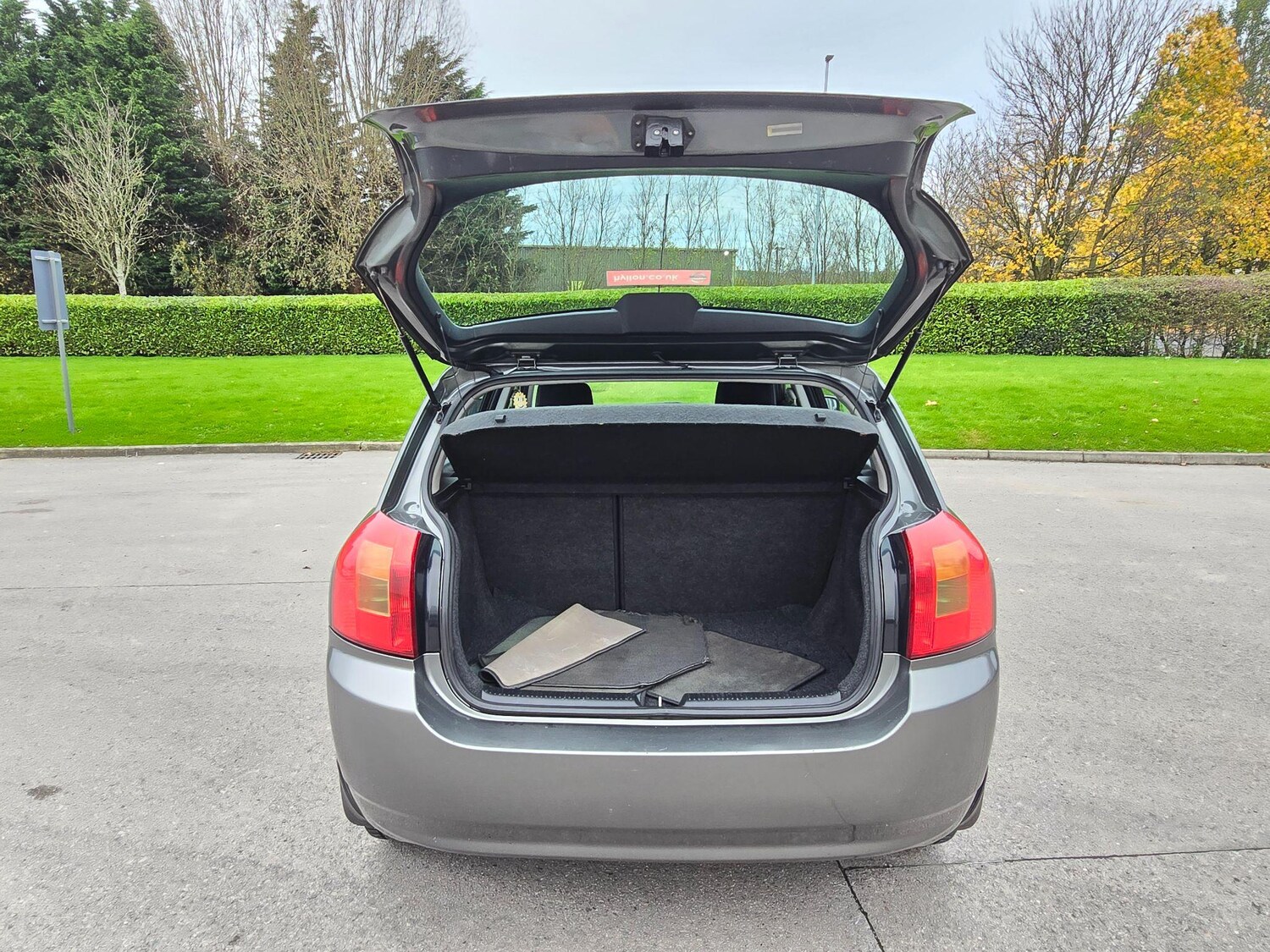 Used Toyota Corolla 2003 for sale - 77839893: Photo 41