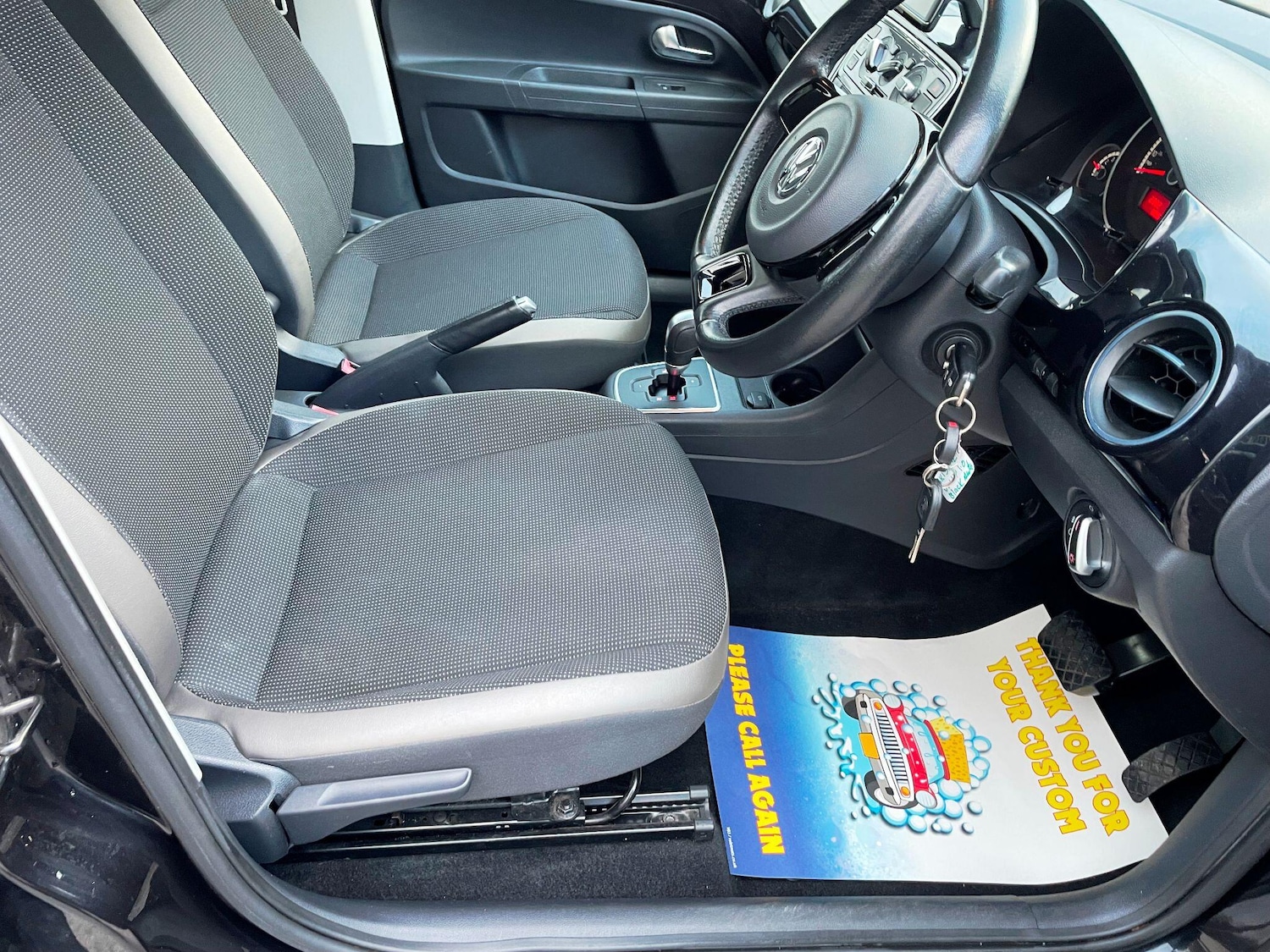 Used Volkswagen up! 2013 for sale - 77400874: Photo 24