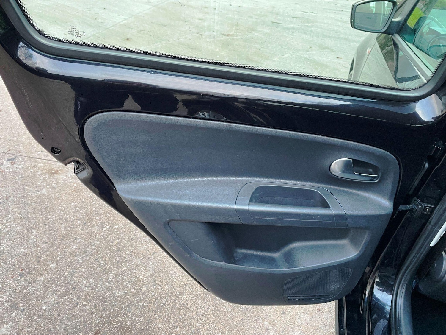 Used Volkswagen up! 2013 for sale - 77400874: Photo 28