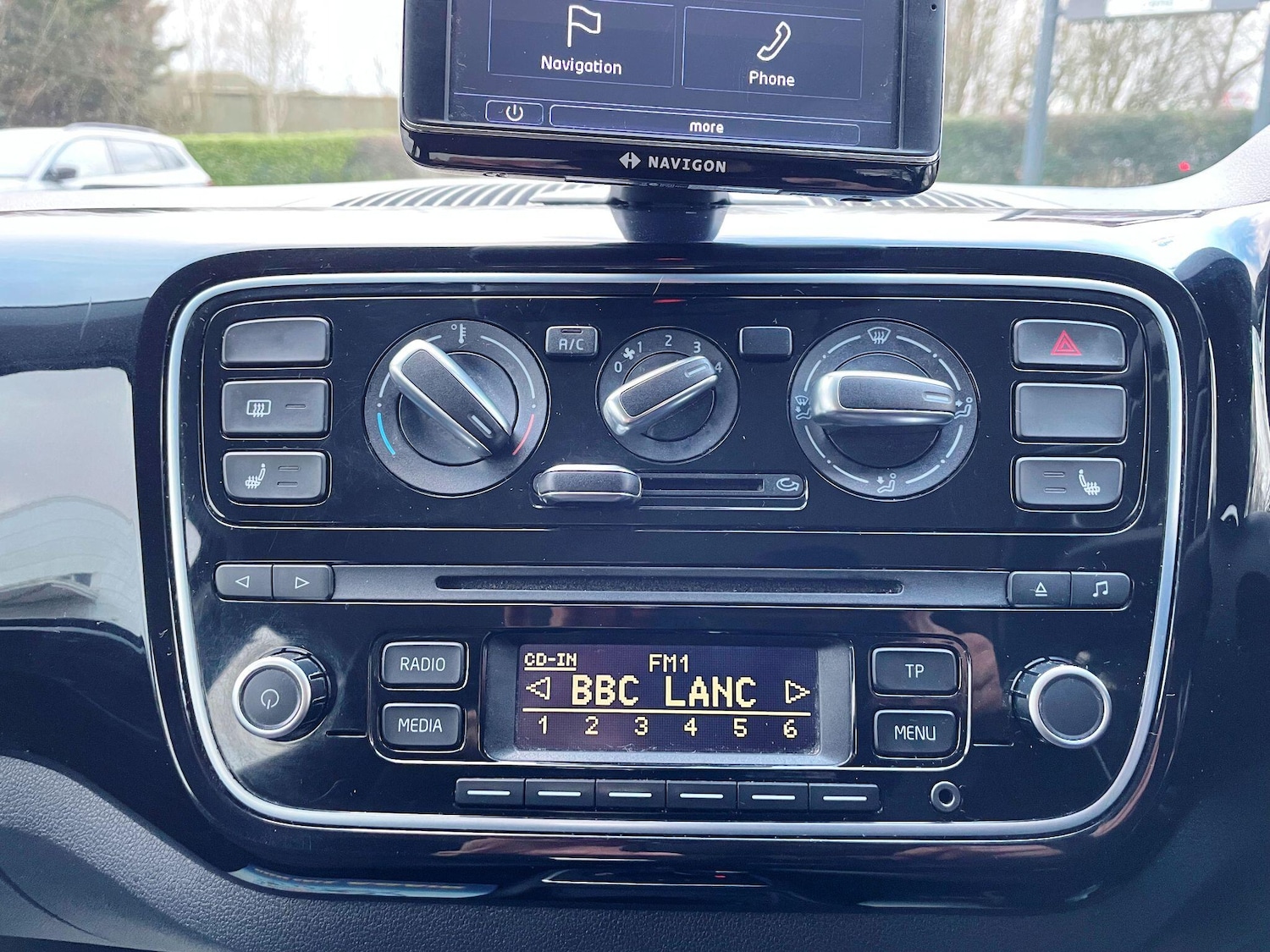 Used Volkswagen up! 2013 for sale - 77400874: Photo 43