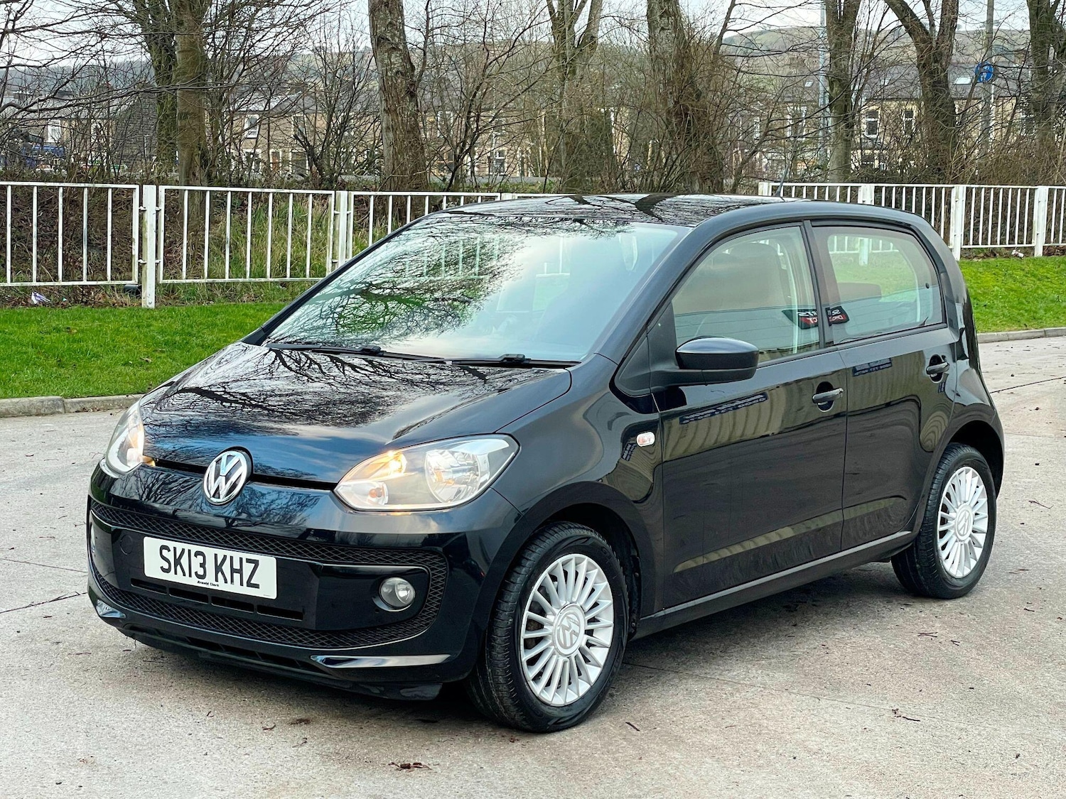 Used Volkswagen up! 2013 for sale - 77400874: Photo 5