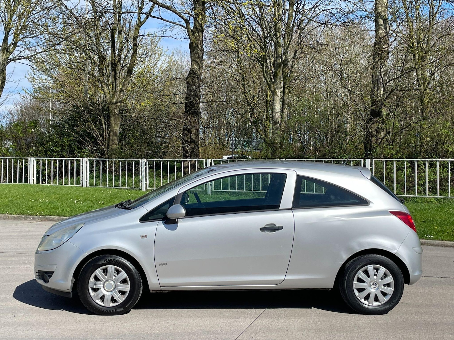 Used Vauxhall Corsa 2009 for sale - 78157345: Photo 4