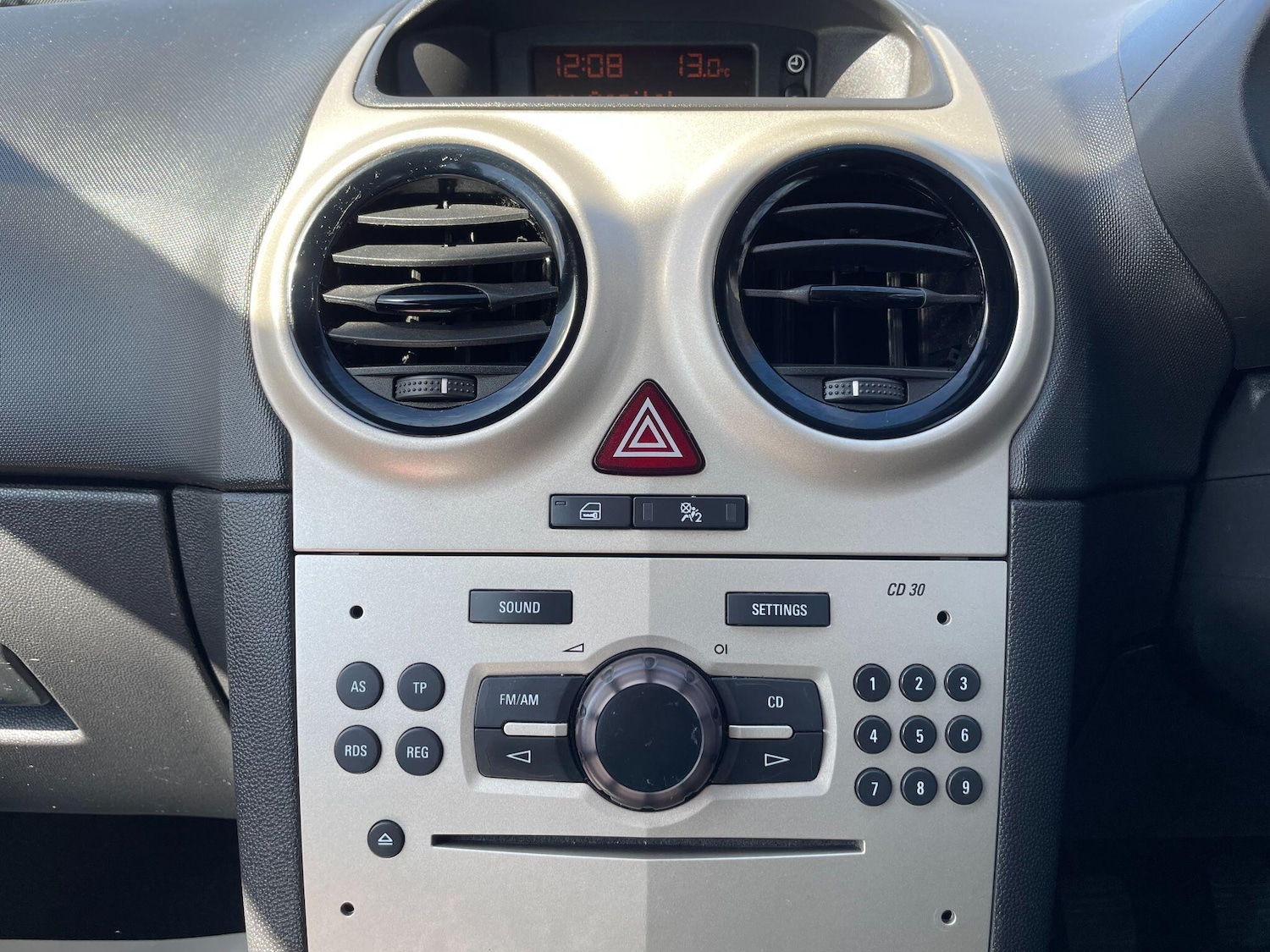 Used Vauxhall Corsa 2009 for sale - 78157345: Photo 44