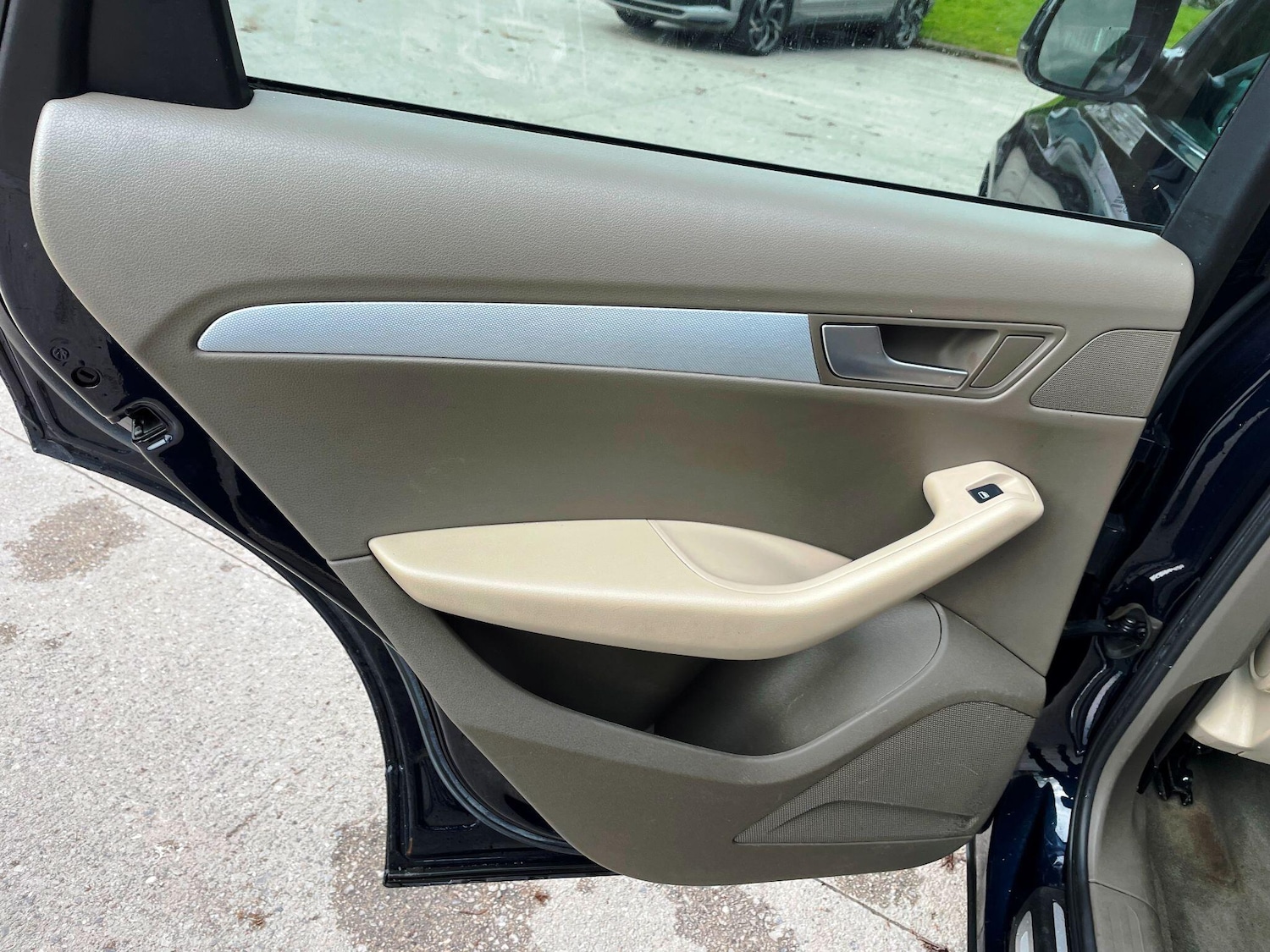 Used Audi Q5 2010 for sale - 77559824: Photo 33