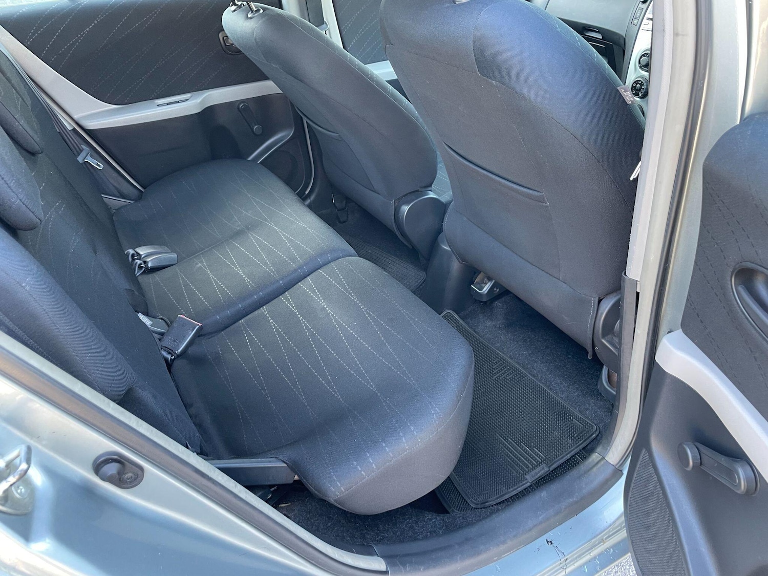 Used Toyota Yaris for sale - 78006902: Photo 15