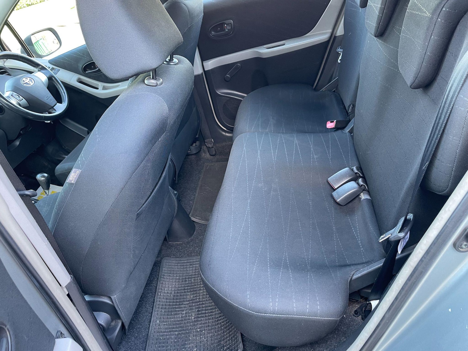 Used Toyota Yaris for sale - 78006902: Photo 18