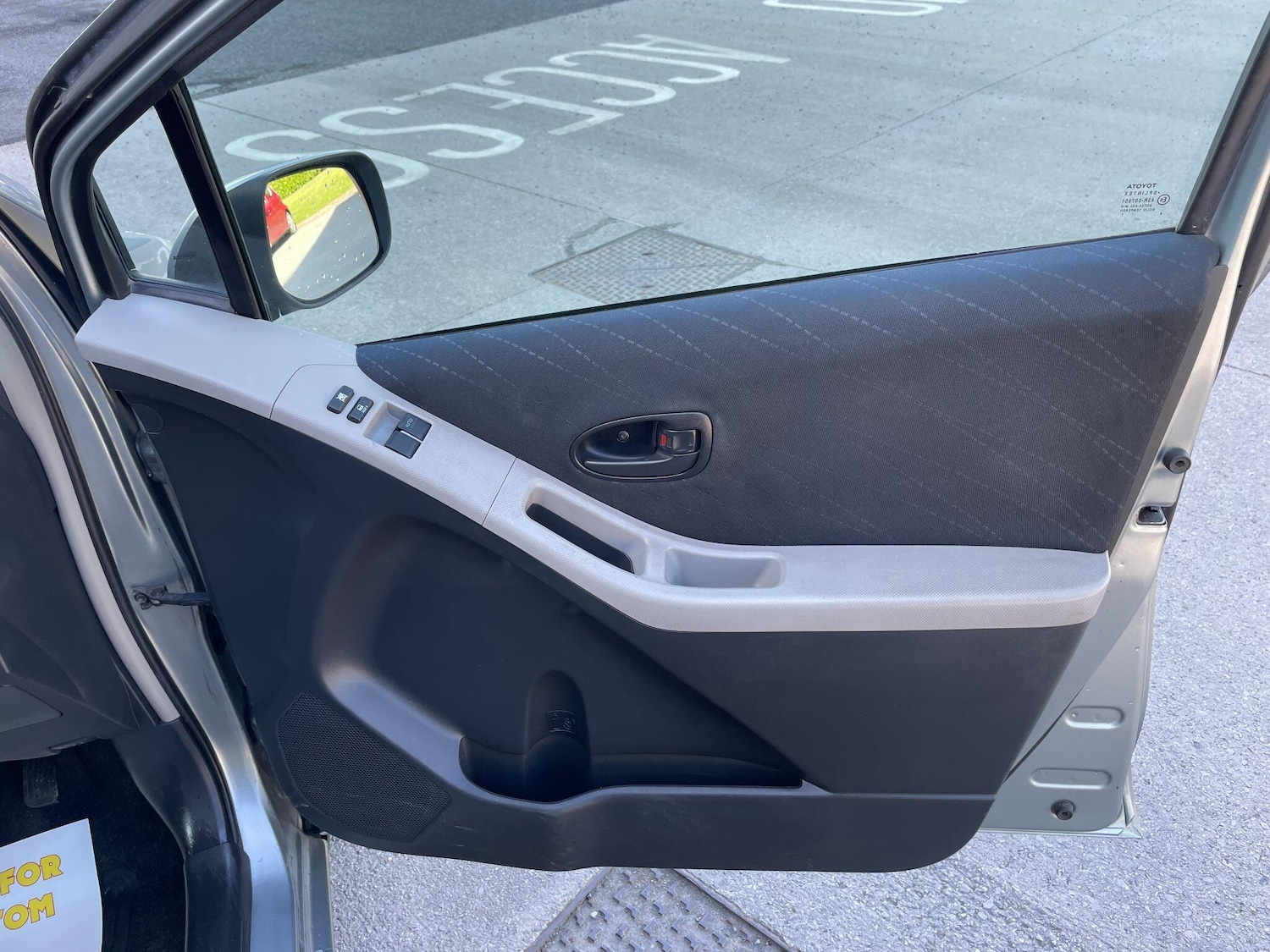 Used Toyota Yaris for sale - 78006902: Photo 27