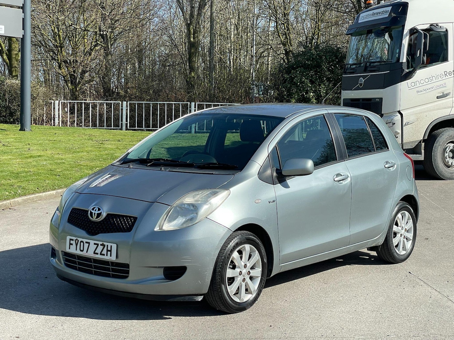 Used Toyota Yaris for sale - 78006902: Photo 3