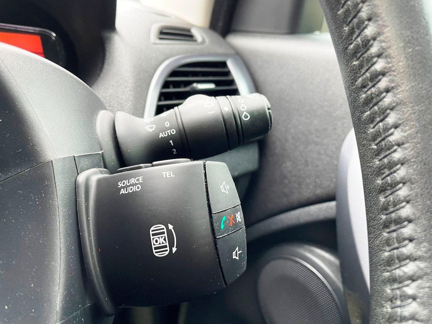 Used Renault Megane 2015 for sale - 77237592: Photo 40