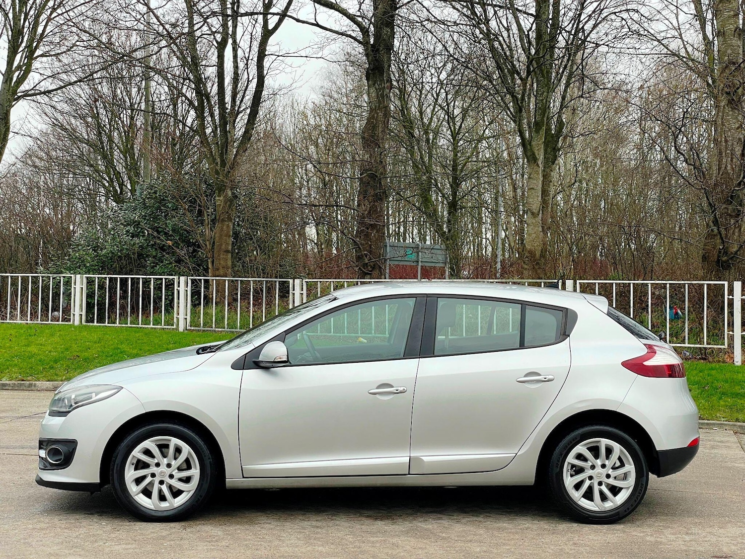 Used Renault Megane 2015 for sale - 77237592: Photo 6