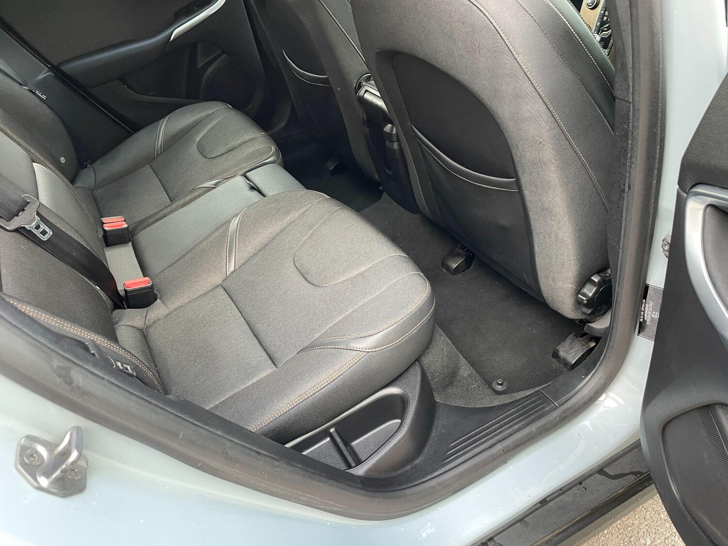 Used Volvo V40 Cross Country for sale - 77853375: Photo 17