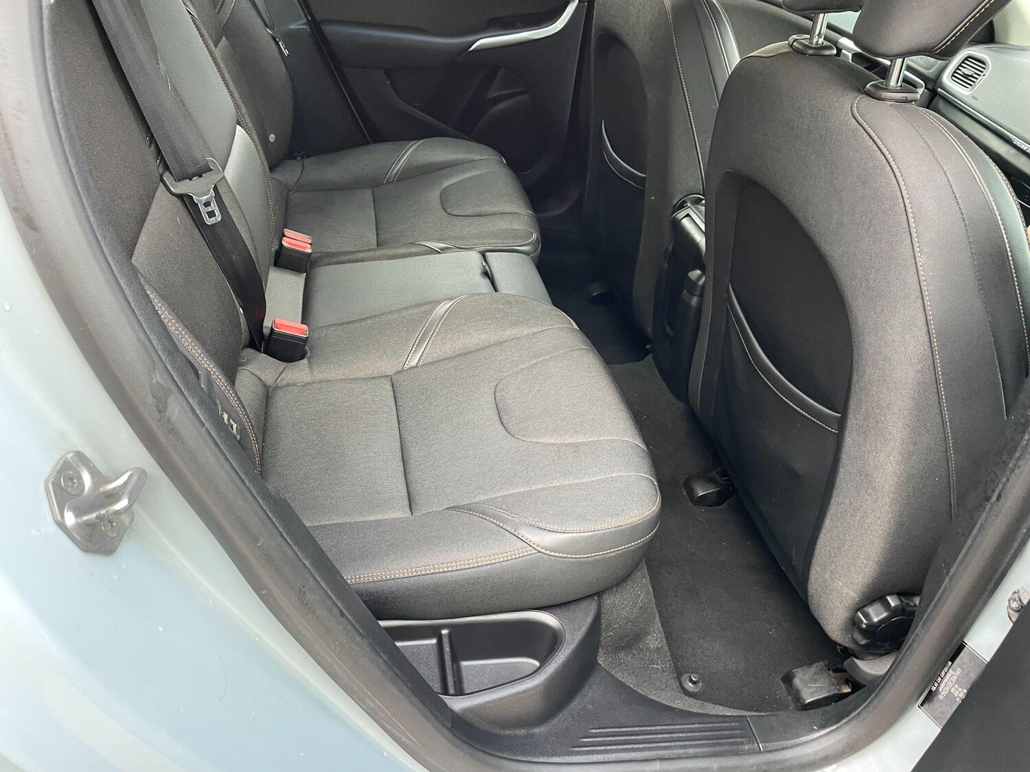 Used Volvo V40 Cross Country for sale - 77853375: Photo 18