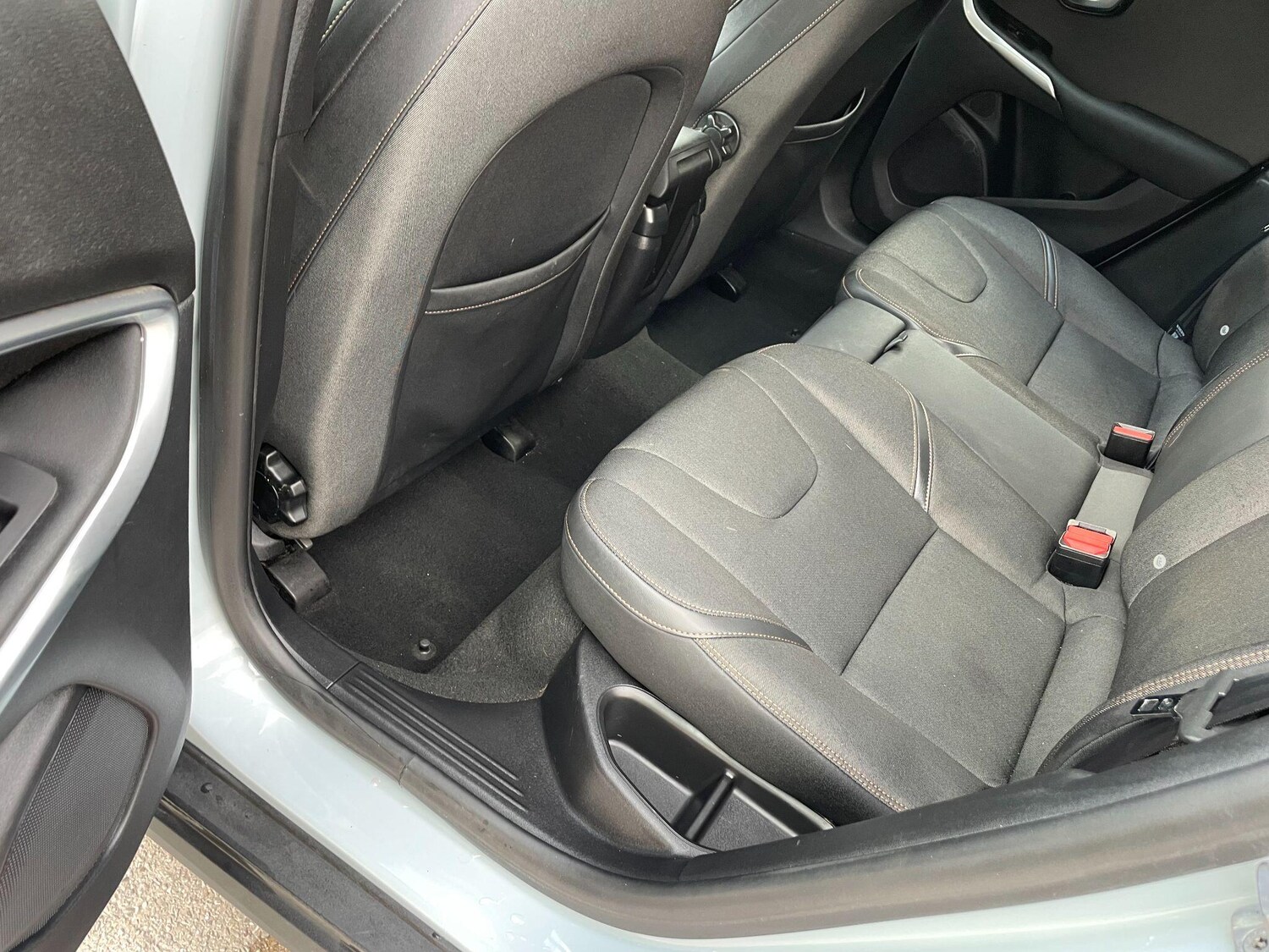 Used Volvo V40 Cross Country for sale - 77853375: Photo 19