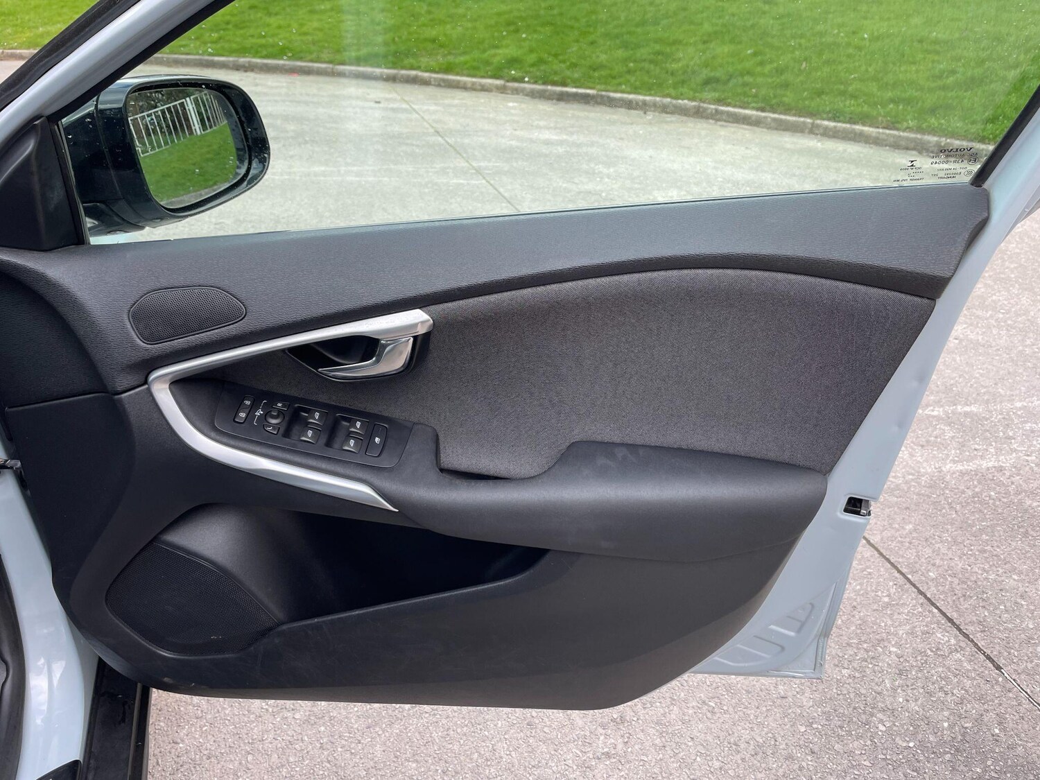 Used Volvo V40 Cross Country for sale - 77853375: Photo 27