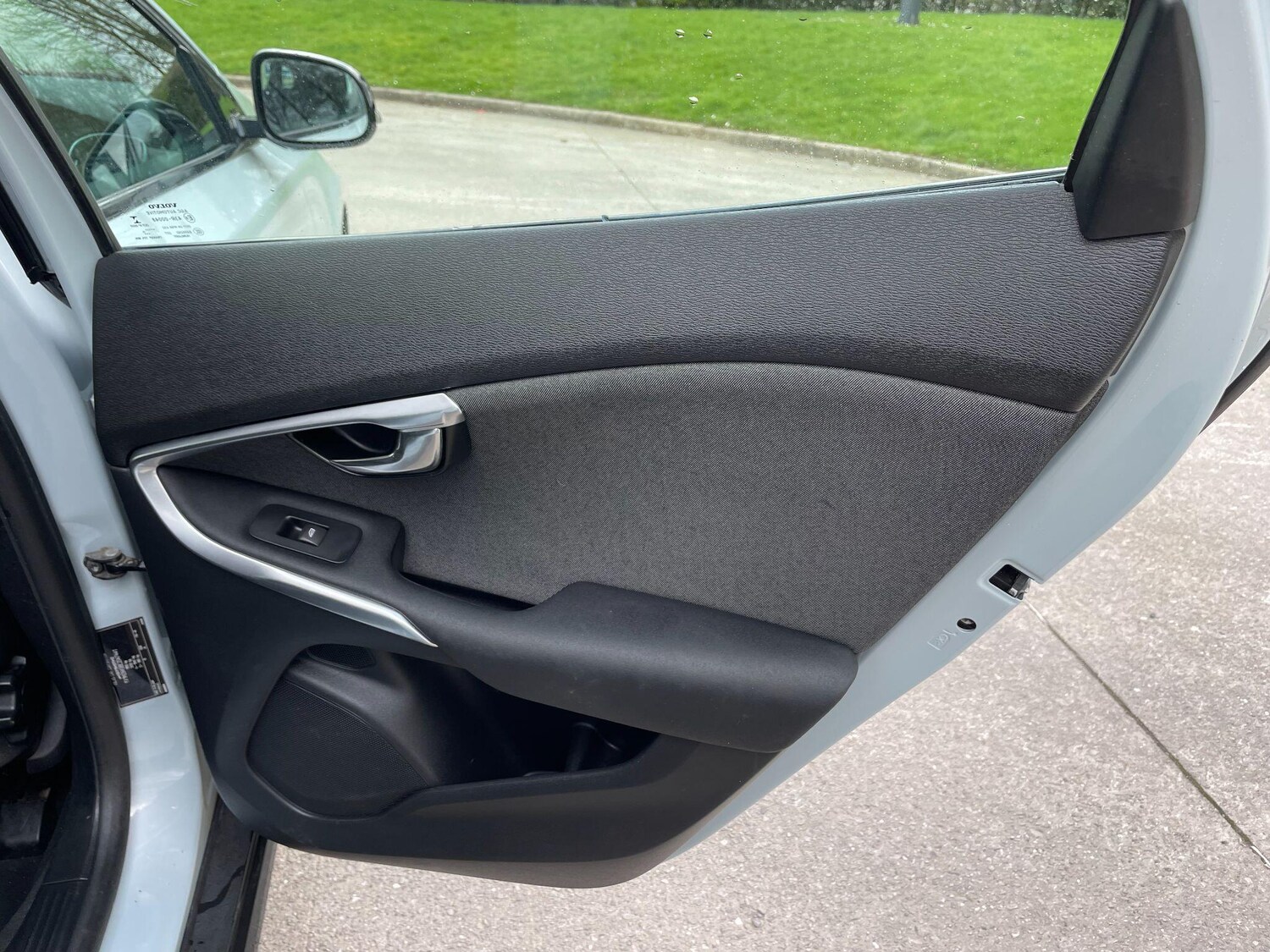 Used Volvo V40 Cross Country for sale - 77853375: Photo 28