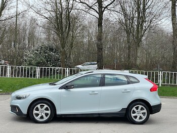 Used Volvo V40 Cross Country 2014 for sale - 77853375: Photo
