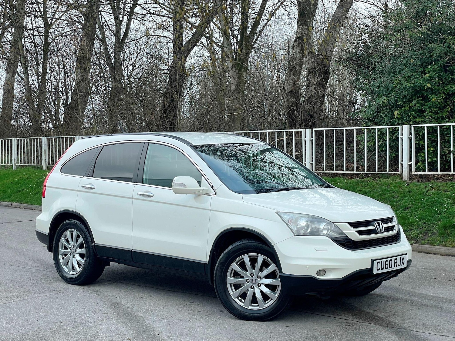 Used Honda CR-V 2010 for sale - 77892359: Photo 2