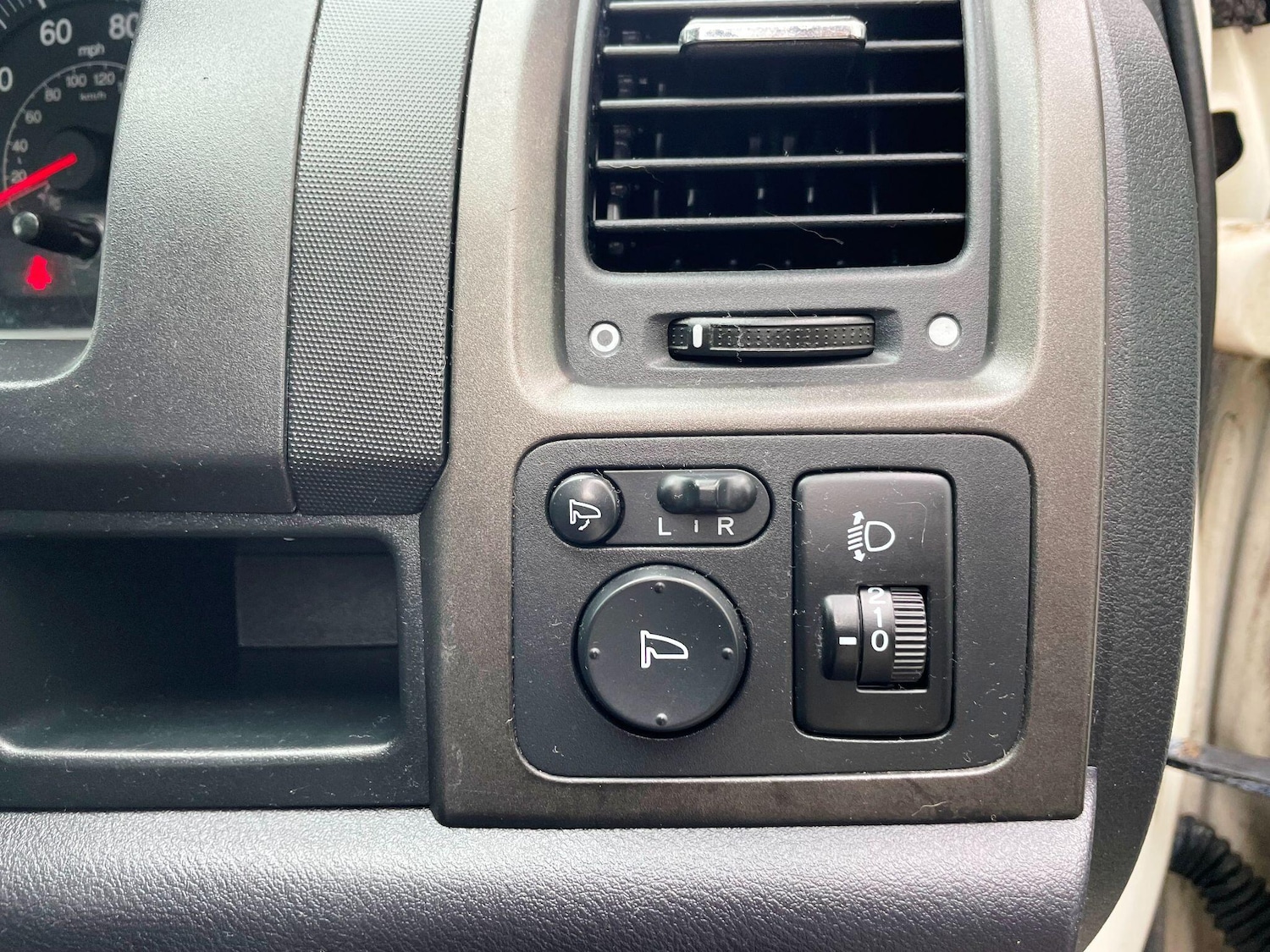 Used Honda CR-V 2010 for sale - 77892359: Photo 44