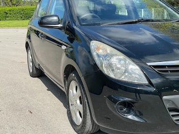 Used Hyundai i20 2010 for sale - 78348158: Photo