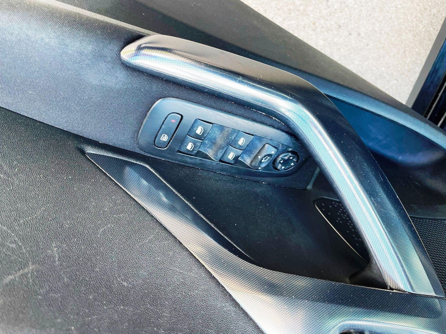 Used Peugeot 2008 2014 for sale - 77174719: Photo 23