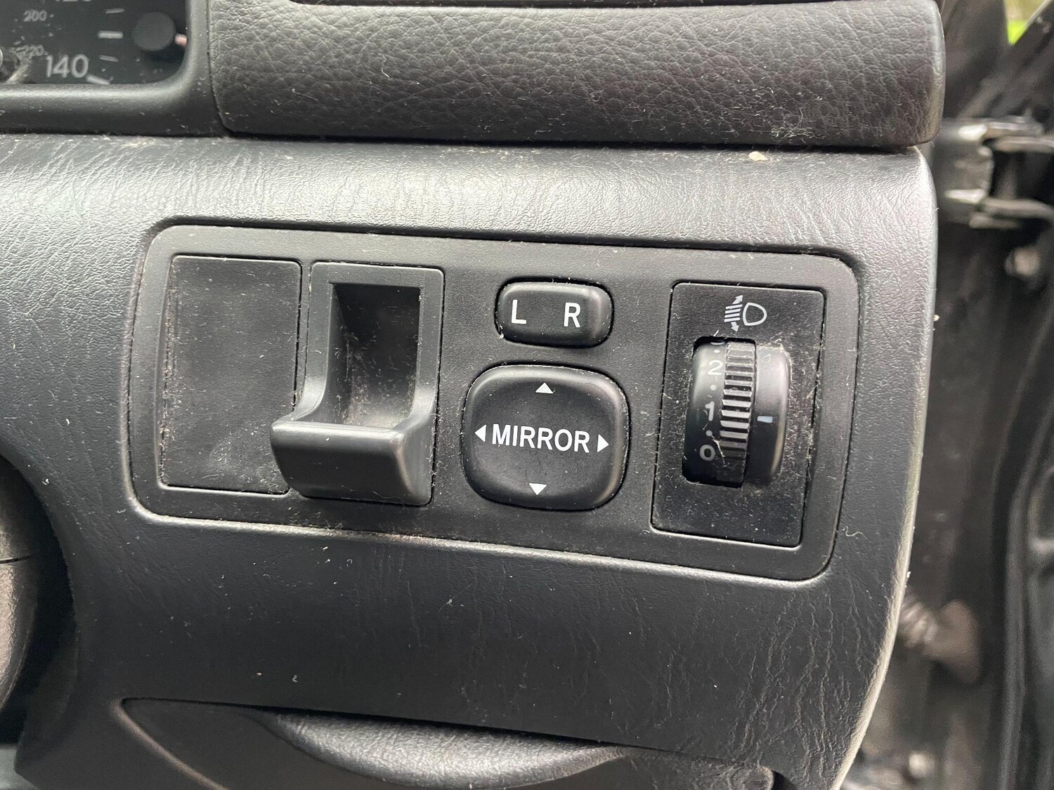 Used Toyota Corolla 2003 for sale - 77174697: Photo 37