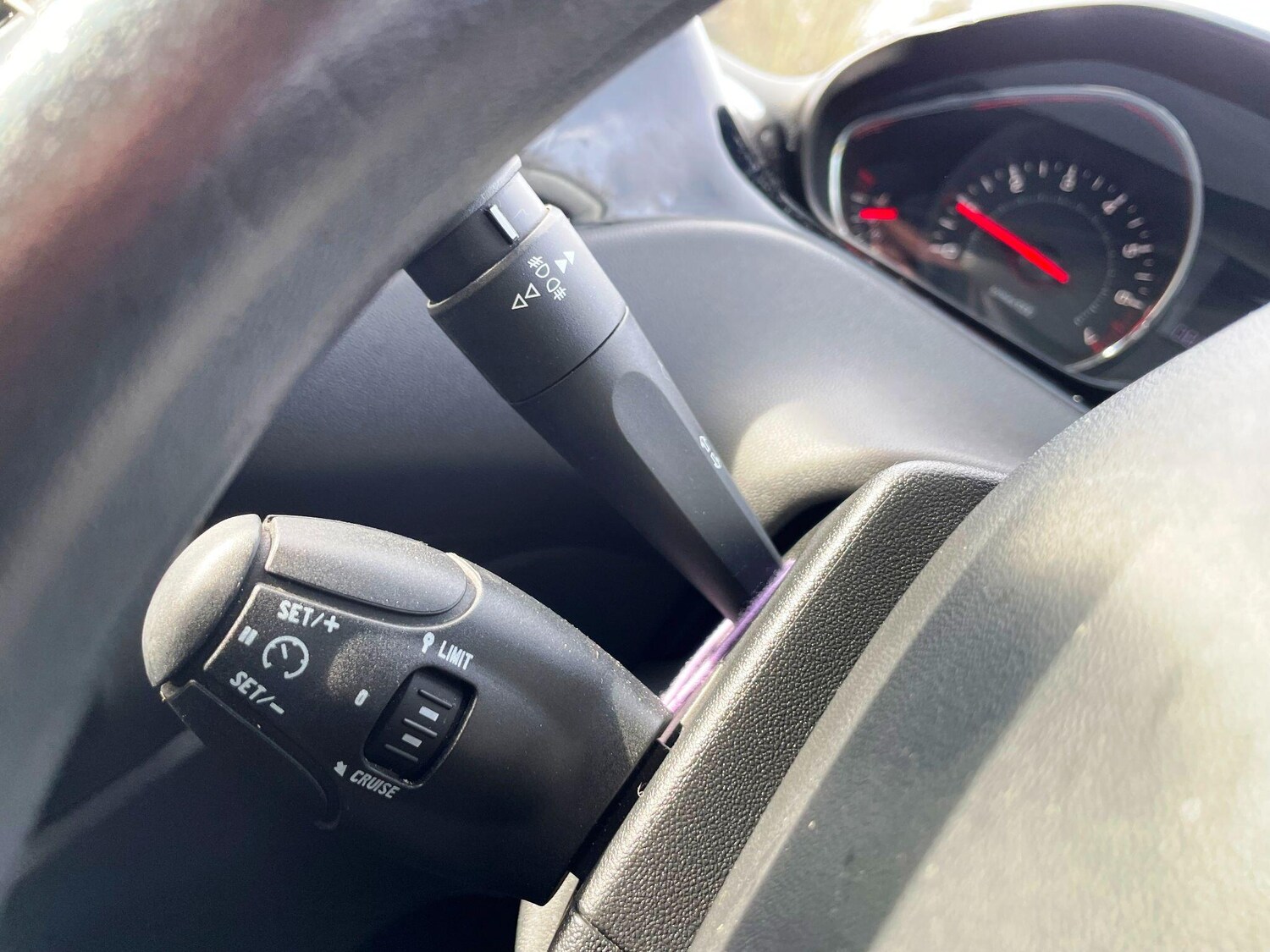 Used Peugeot 208 2013 for sale - 77559114: Photo 34