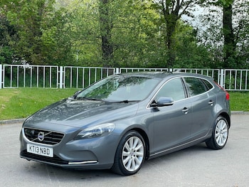 Used Volvo V40 2013 for sale - 78429931: Photo